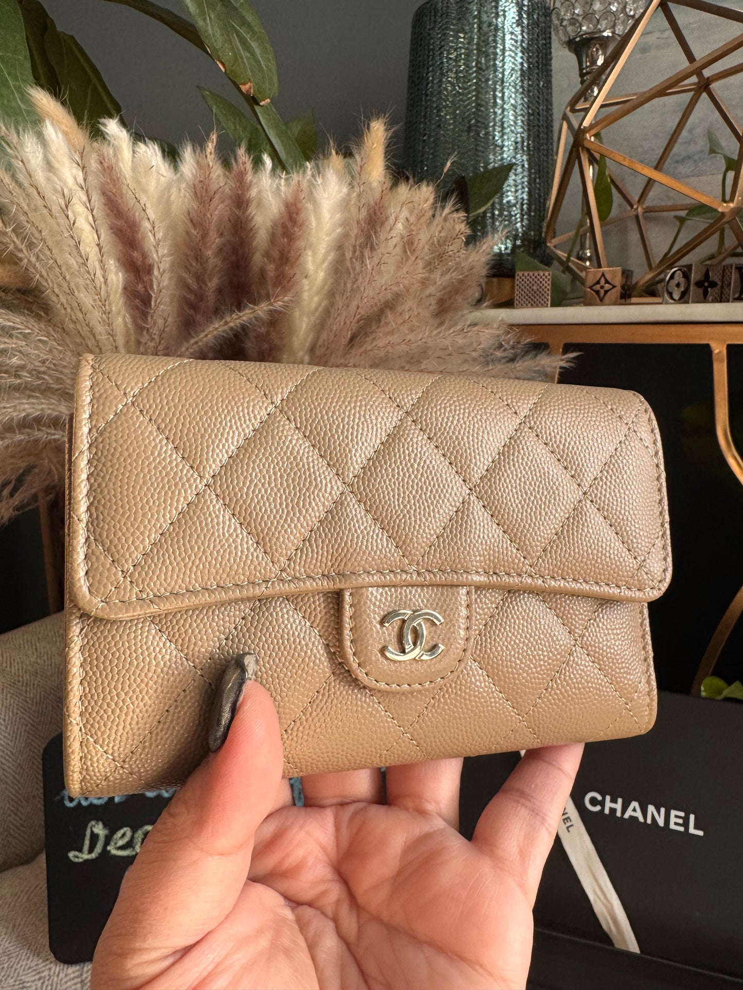 Chanel Medium Portefeuille -NEW in BOX, full inclusions