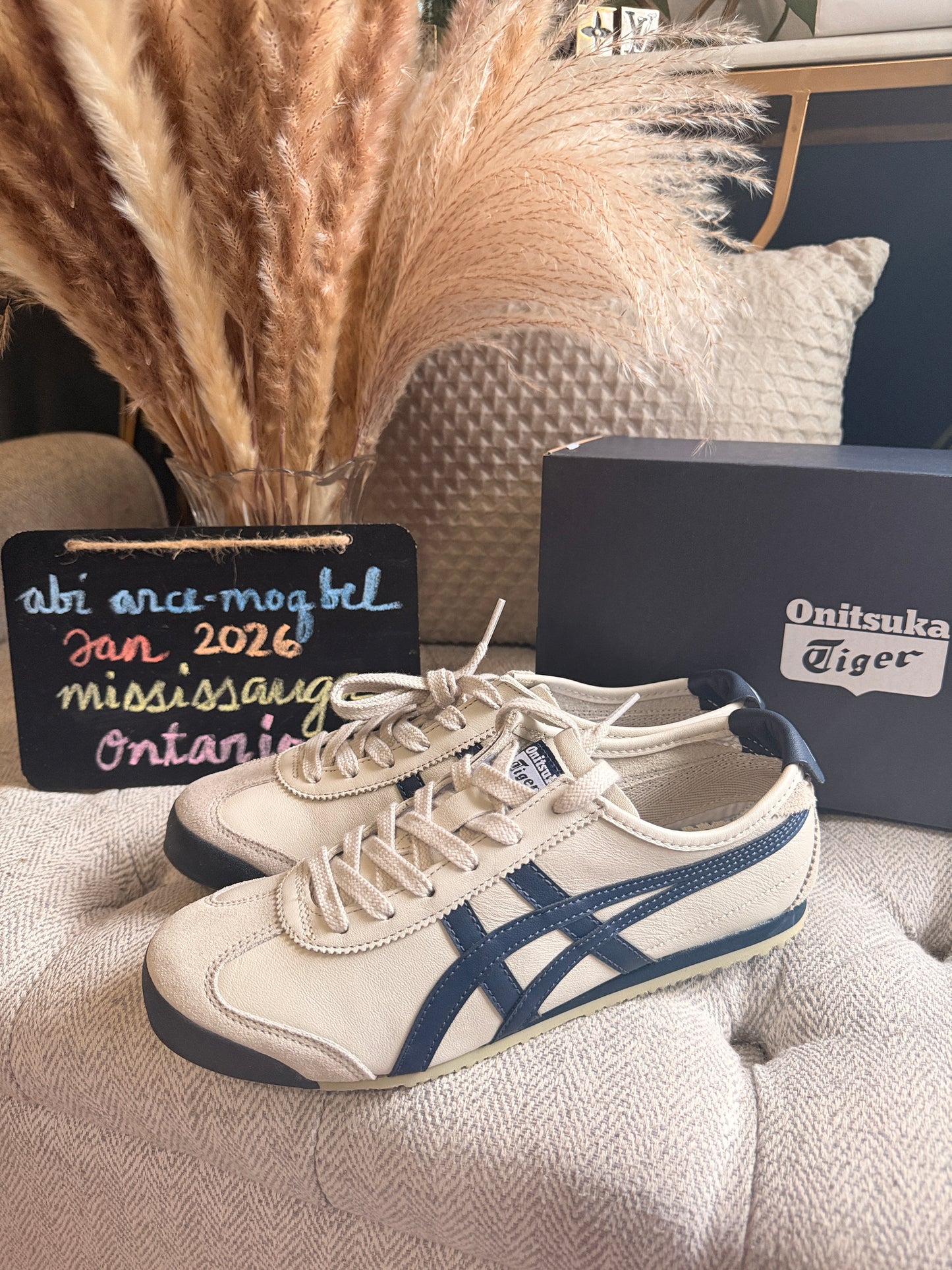 BRAND NEW Onitsuka Tiger Mexico 66 in size 39.5EU (8 Women, 6.5 Men)