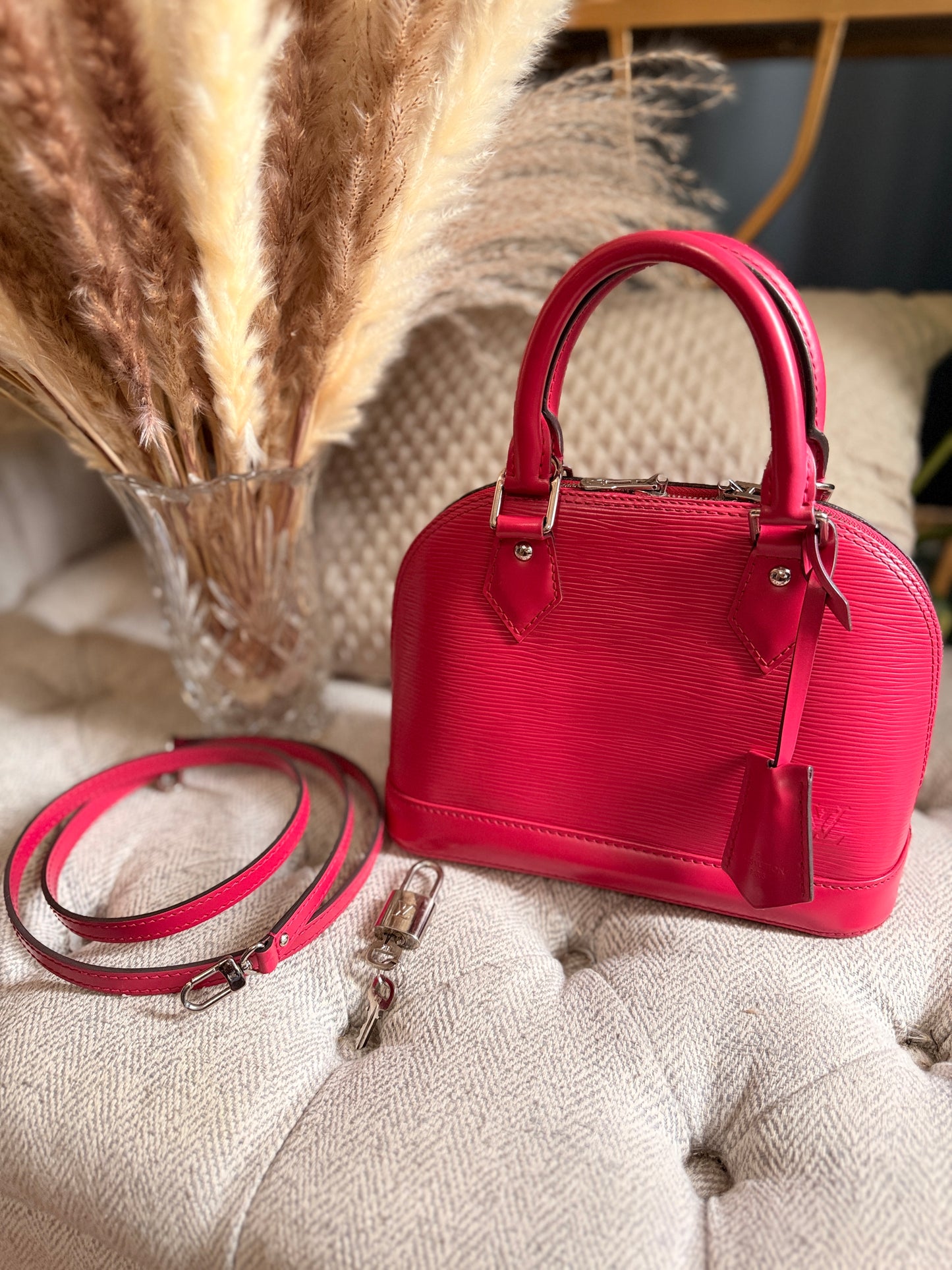 Louis Vuitton Alma  BB Epi