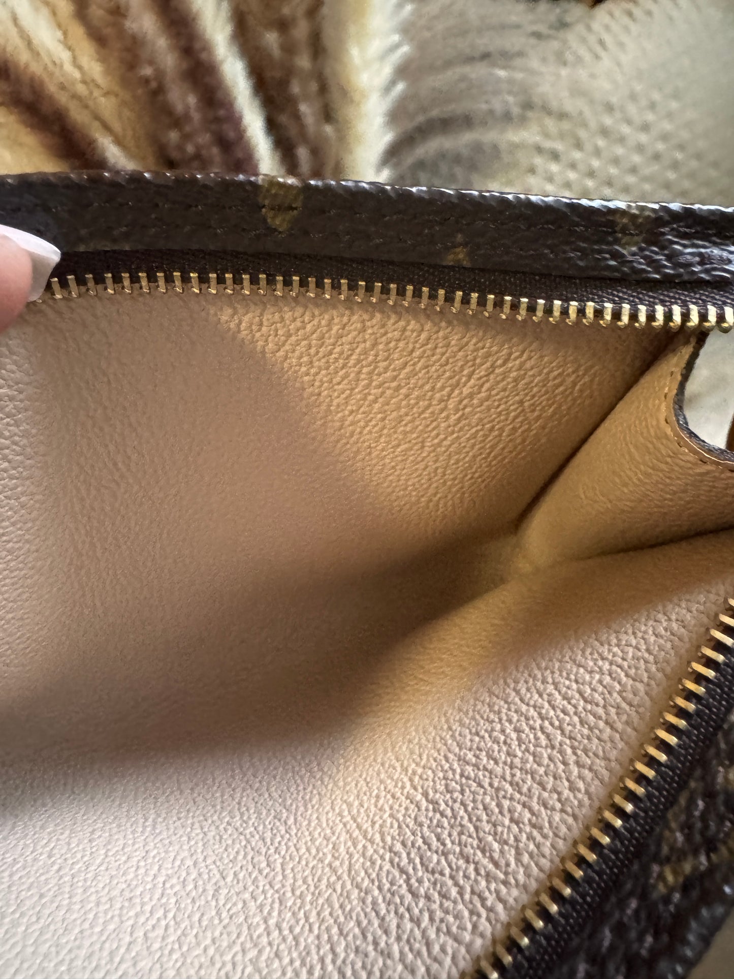 Louis Vuitton Vintage Bucket Pouch