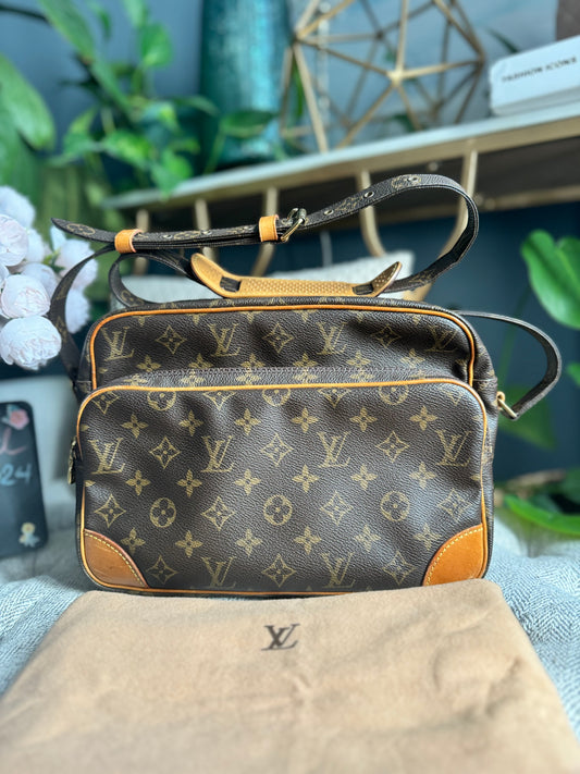 Louis Vuitton Nile MM