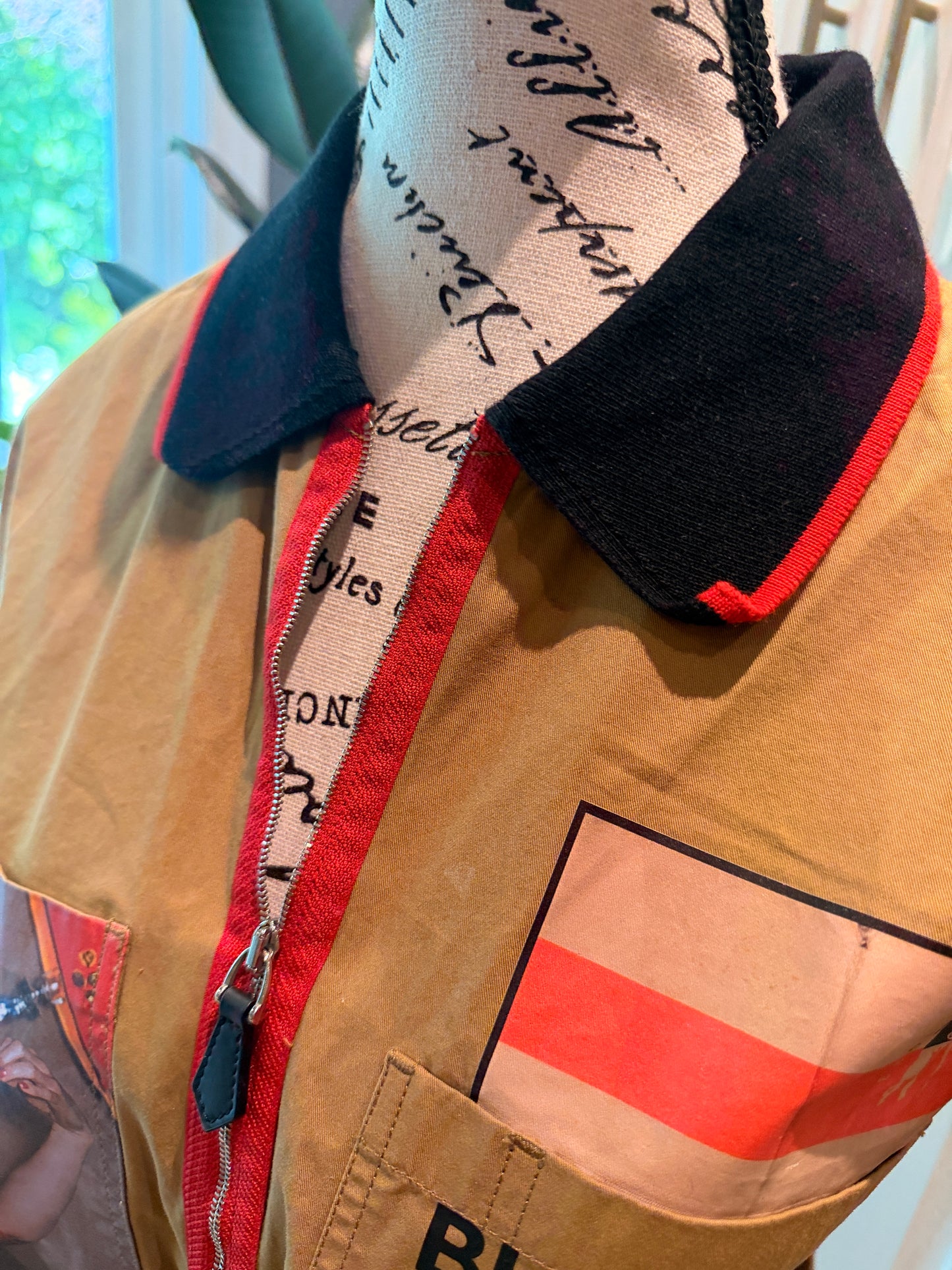 Burberry SS19 Runway Graphic Half-Zip Shirt – Riccardo Tisci Debut Collection – Men’s XS / Unisex