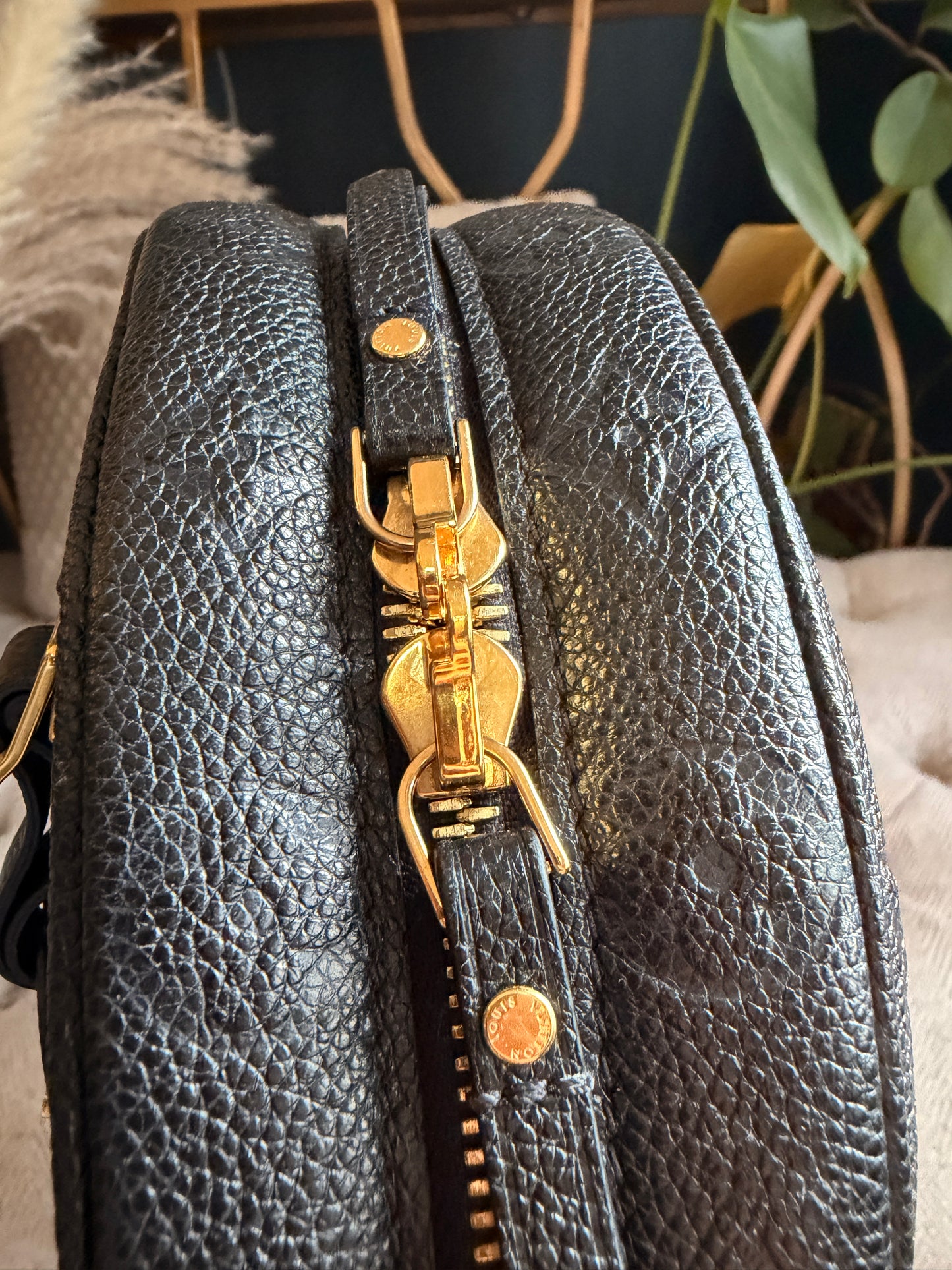 Louis Vuitton Boite Chapeau in Empreinte Noir