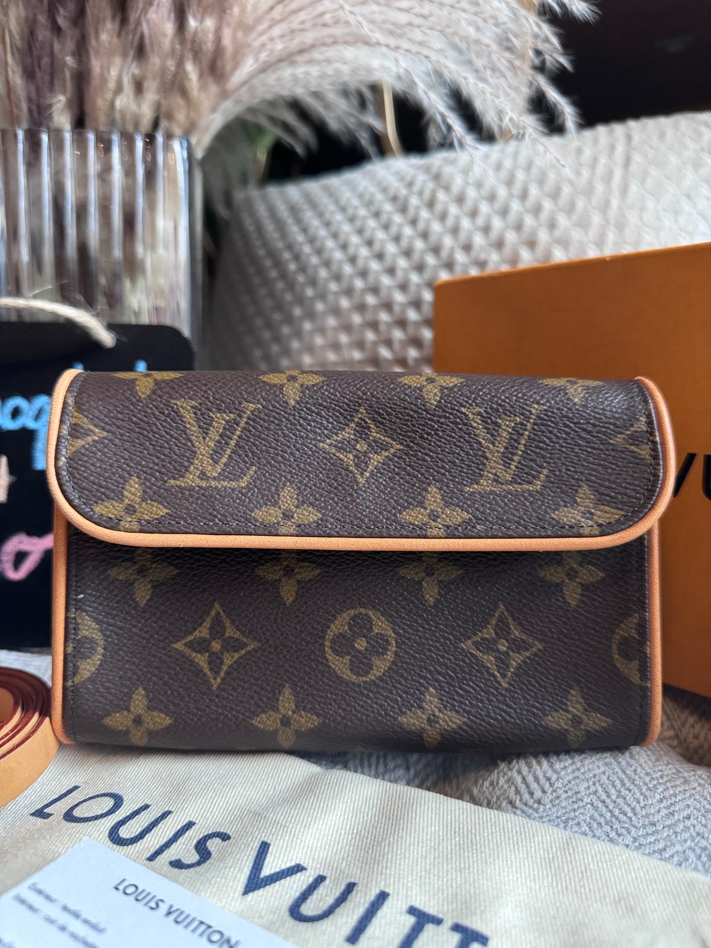 Louis Vuitton Pochette Florentine size SMALL