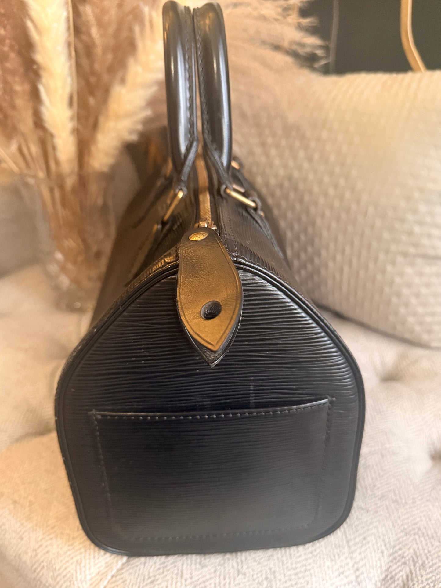 Louis Vuitton Speedy 25 in Epi Noir