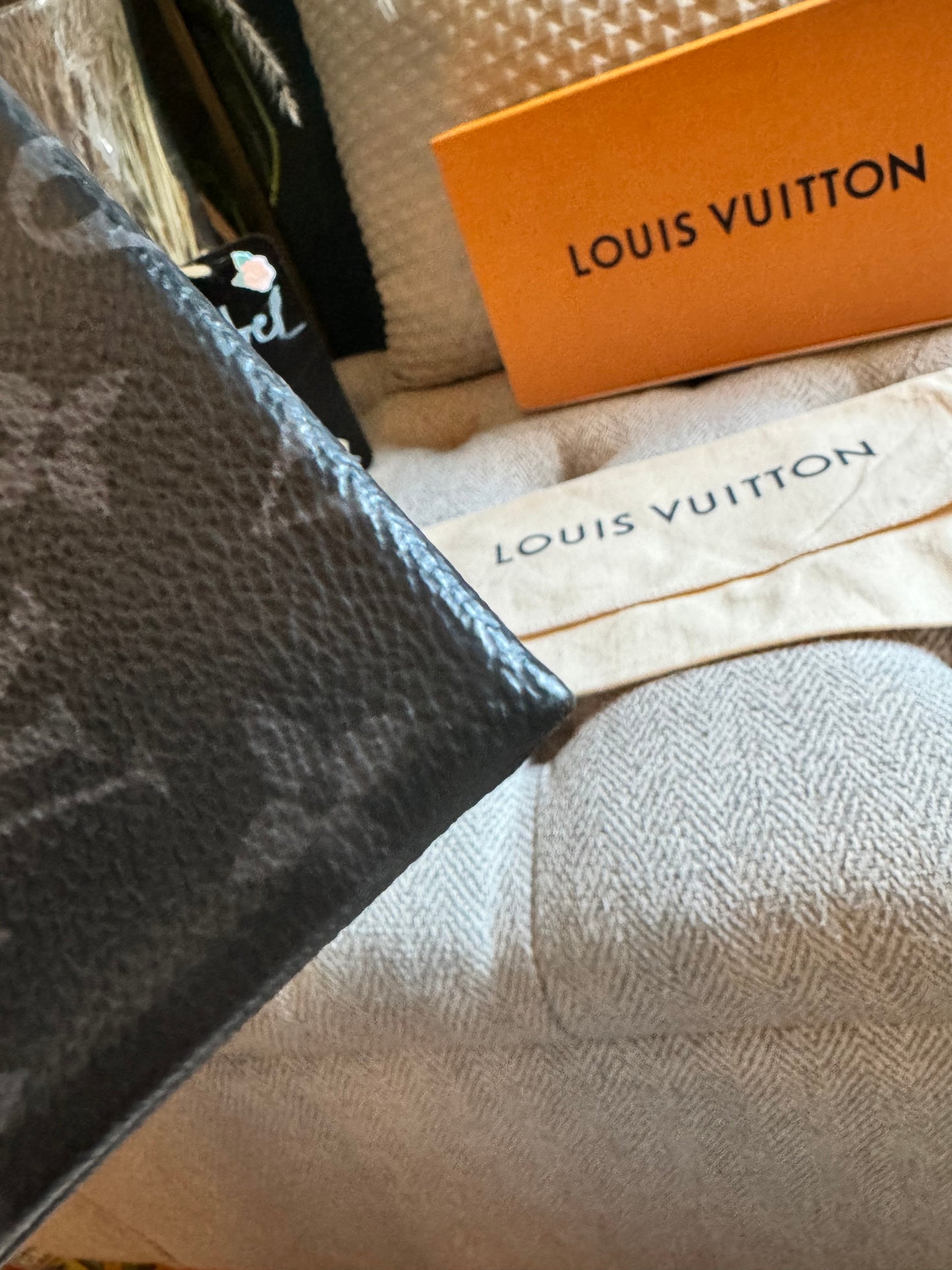 Louis Vuitton Discovery Pouch in Monogram Eclipse