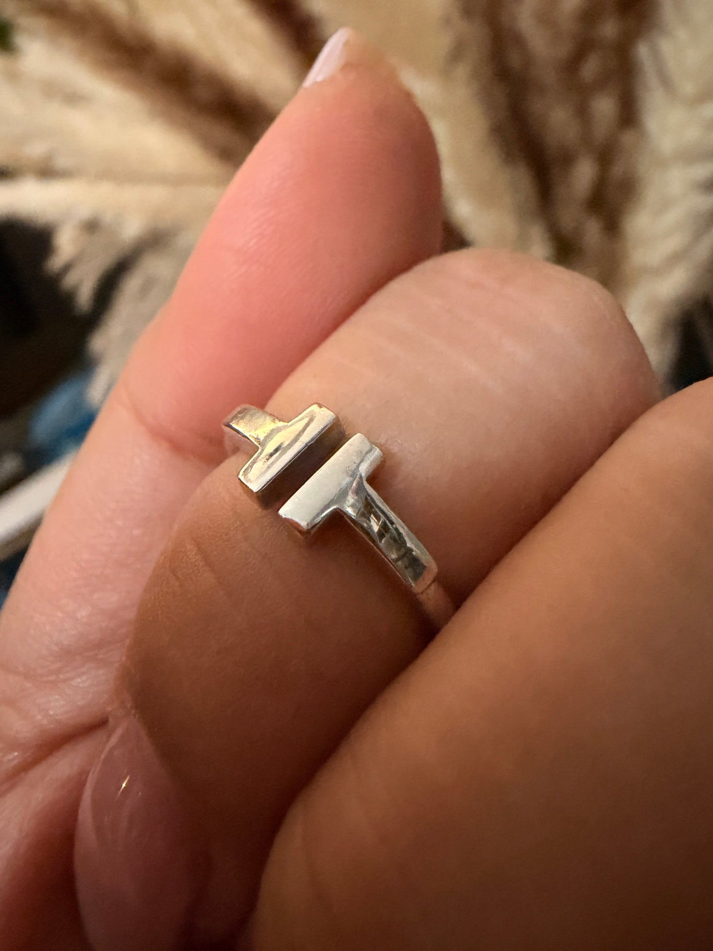 Tiffany&Co T Wire Ring in White Gold sz4.25