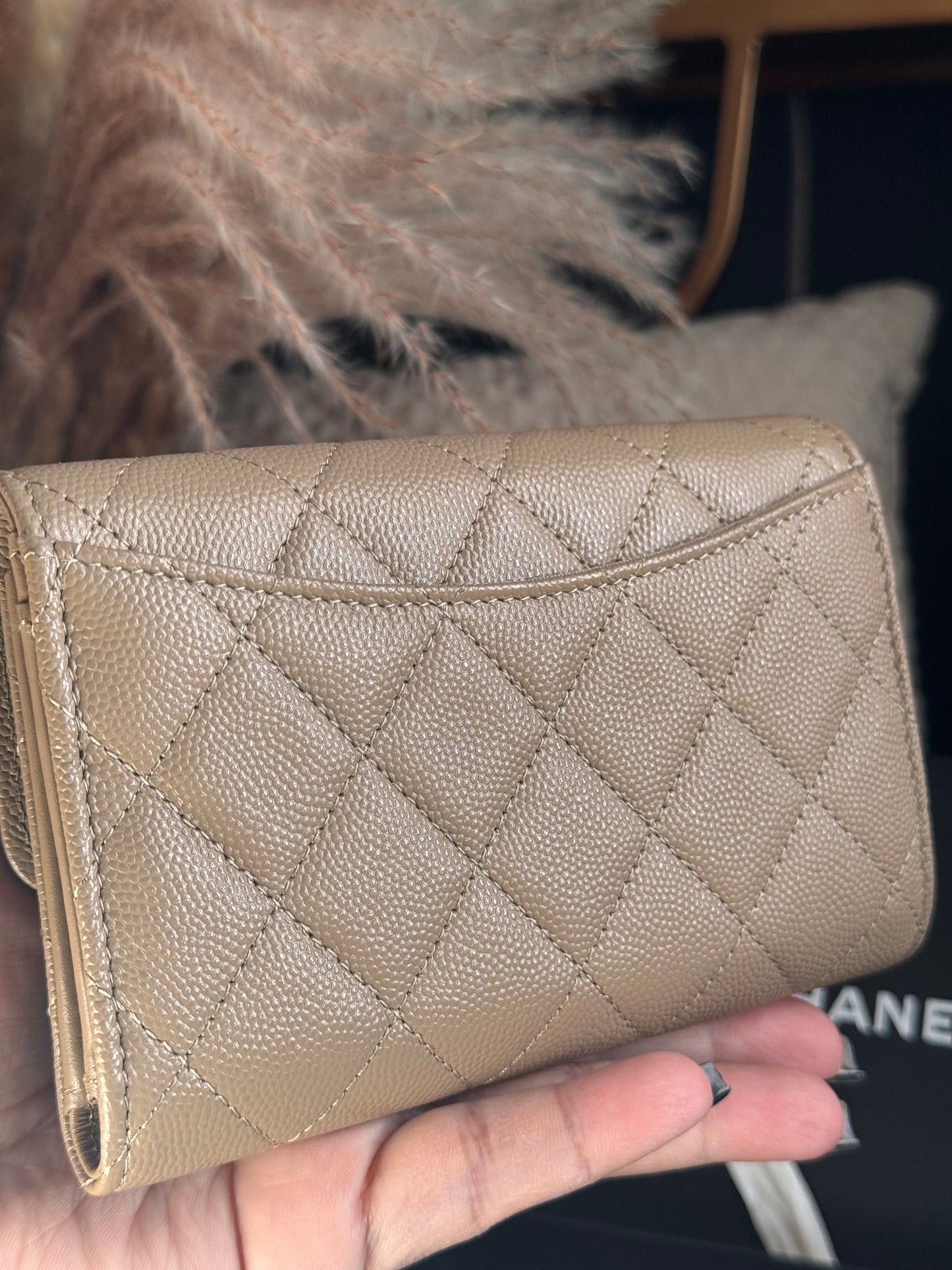 Chanel Medium Portefeuille -NEW in BOX, full inclusions