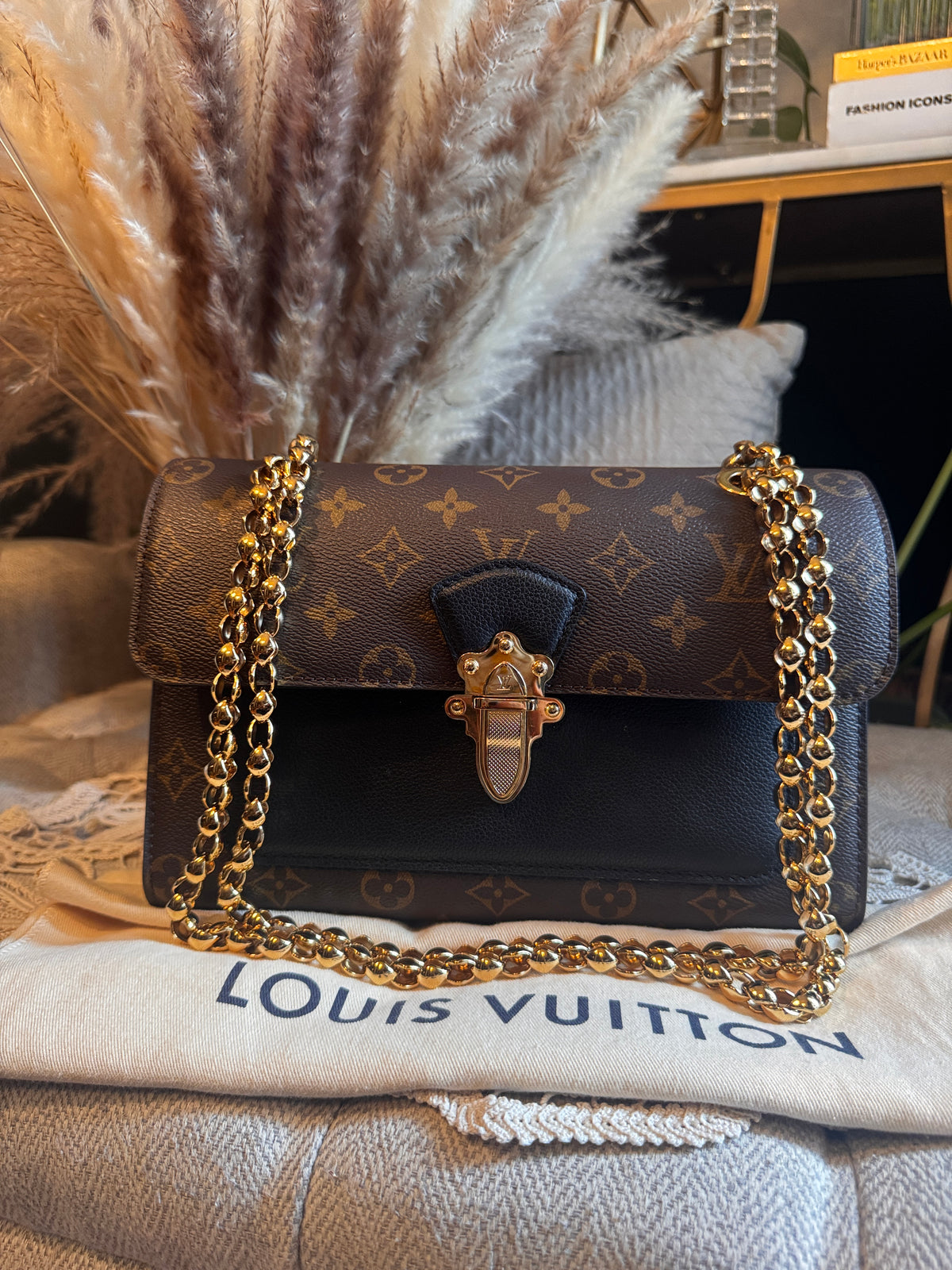 Louis Vuitton Victoire in Monogram and Black Calfskin