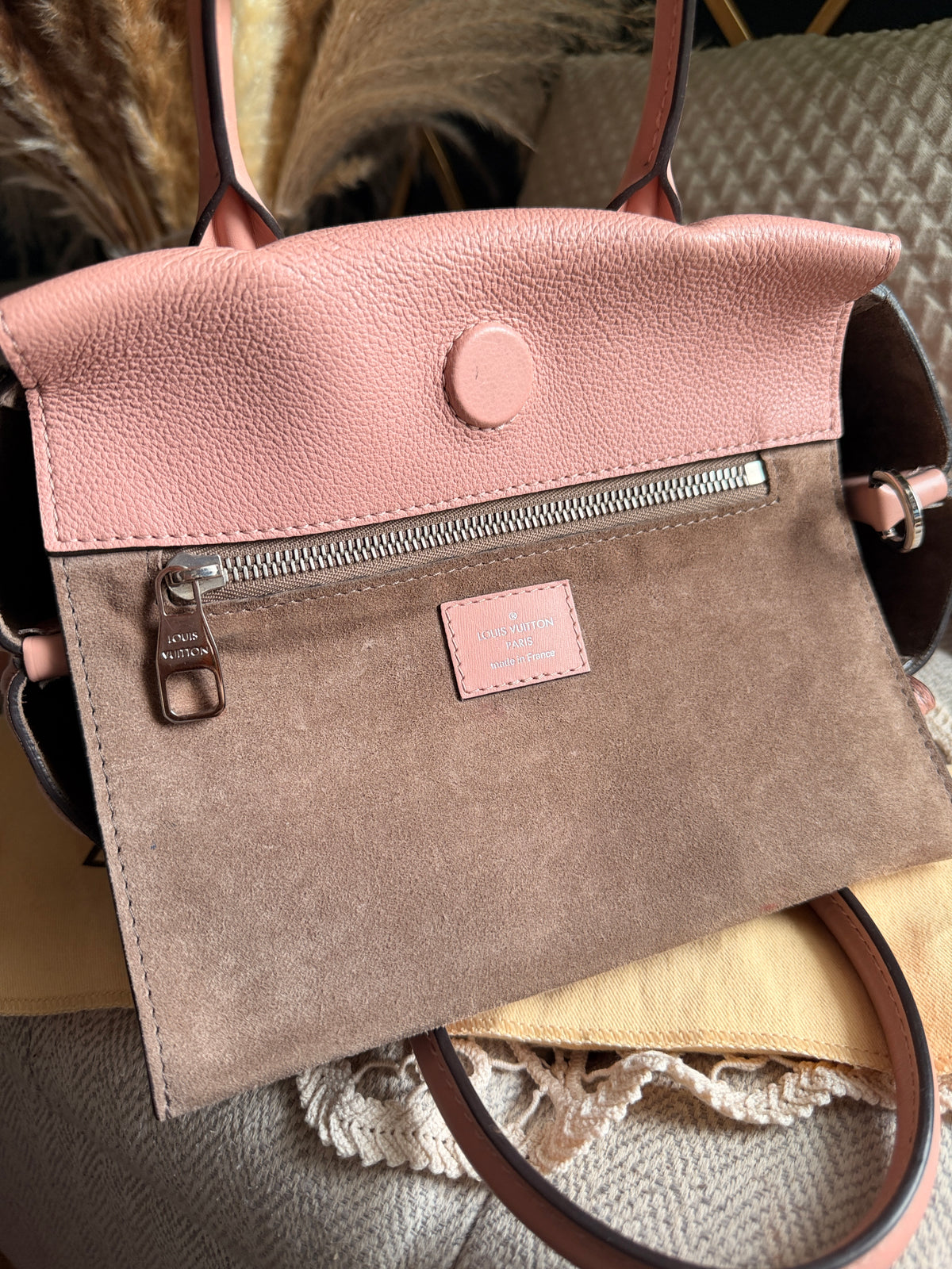Louis Vuitton W Tote BB