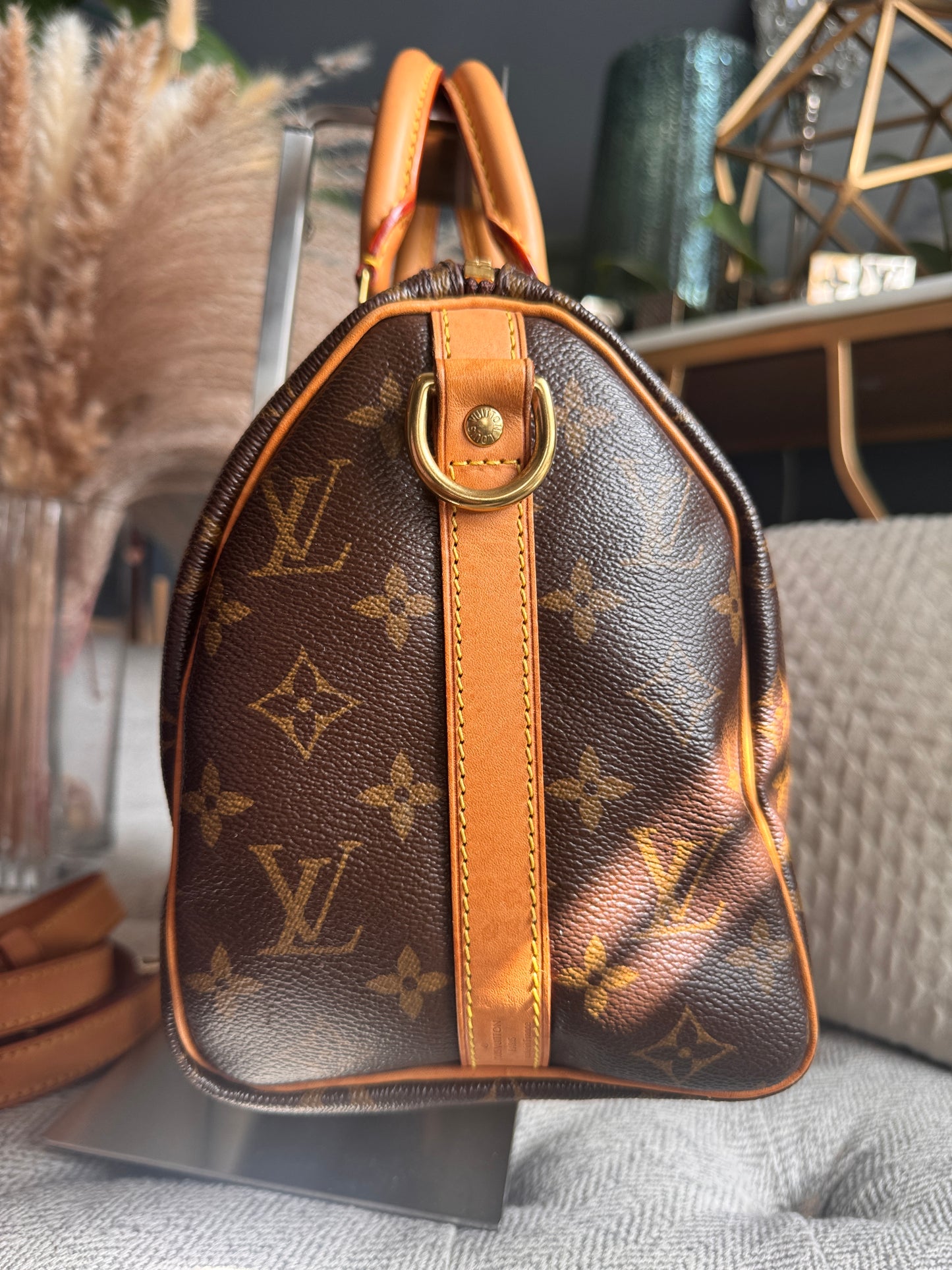 Louis Vuitton Speedy B 25 in monogram