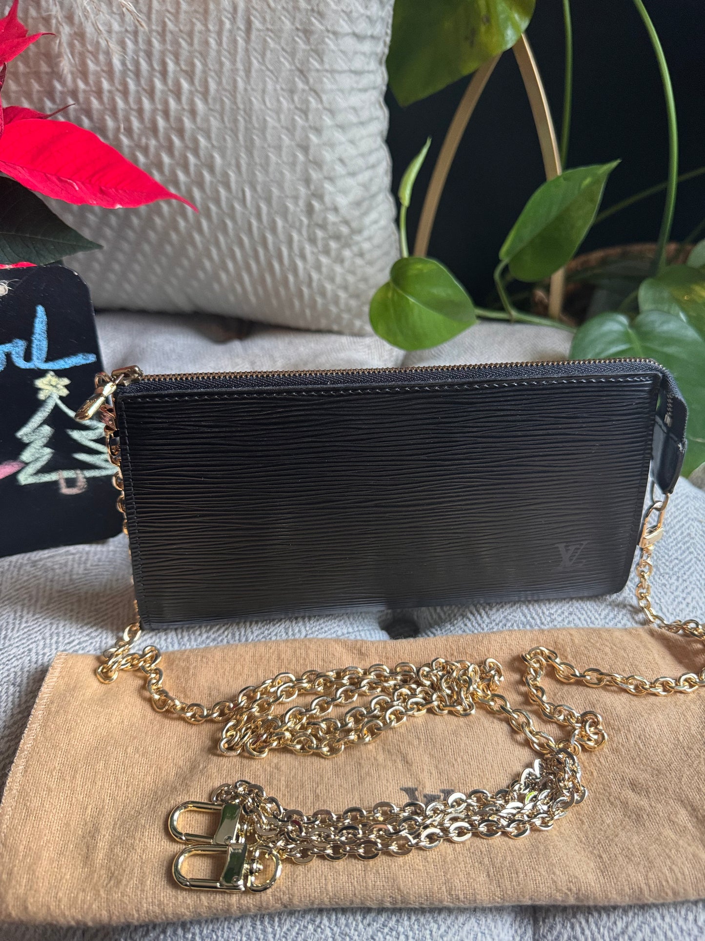 Louis Vuitton Vintage Black Epi Pochette