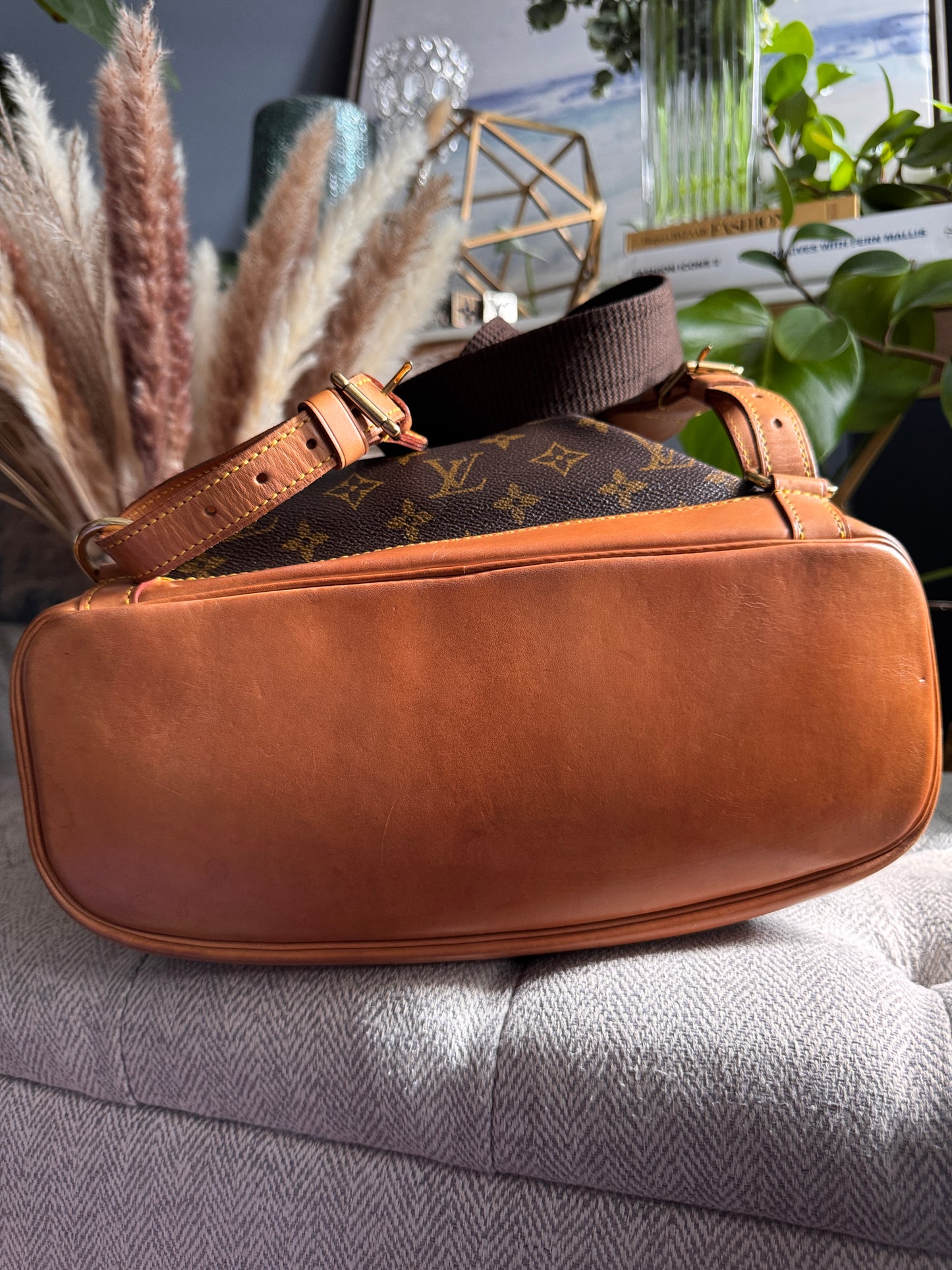 Louis Vuitton Vintage Montsouris GM