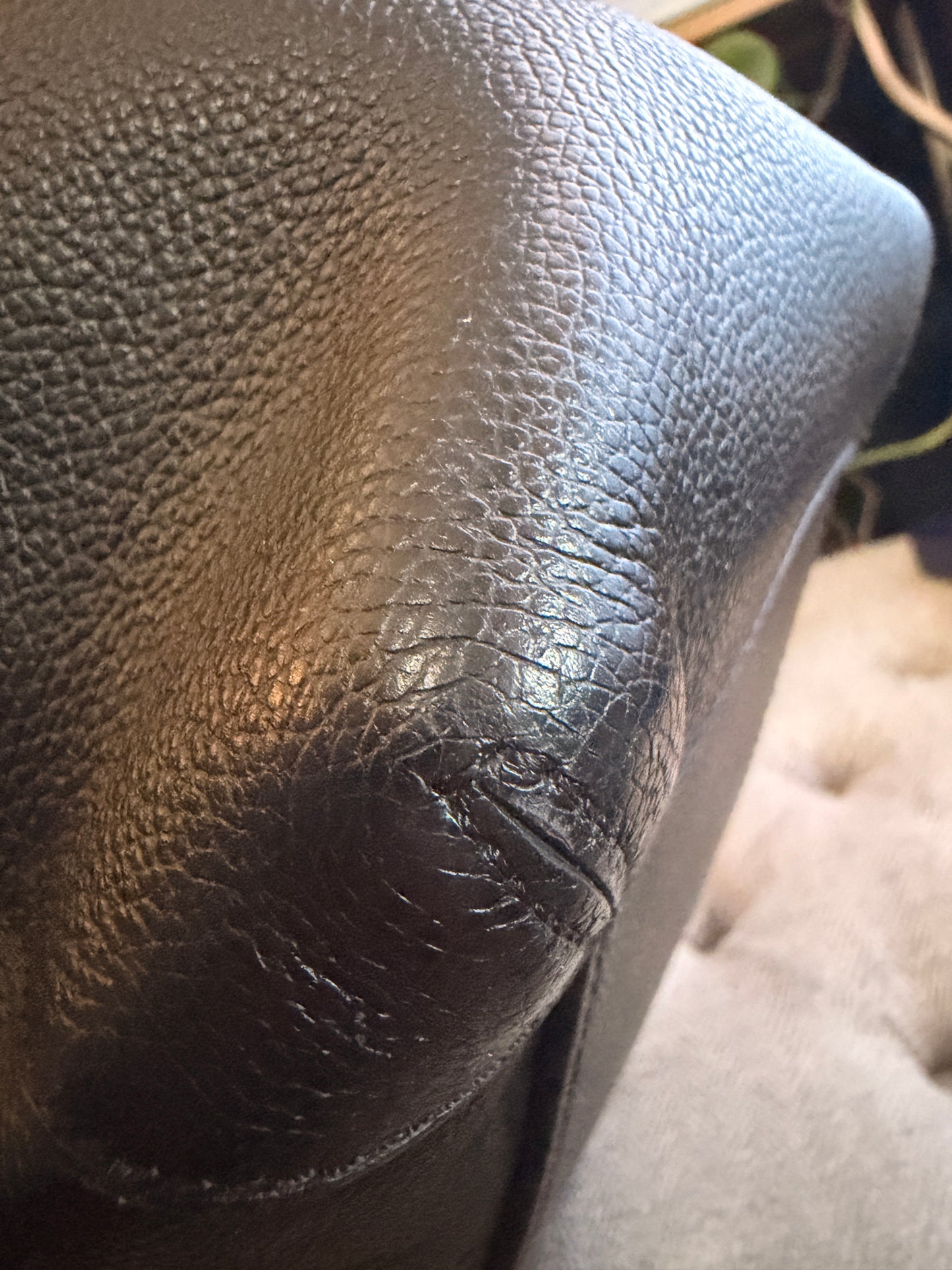 LOUIS VUITTON Empreinte Bagatelle in Noir