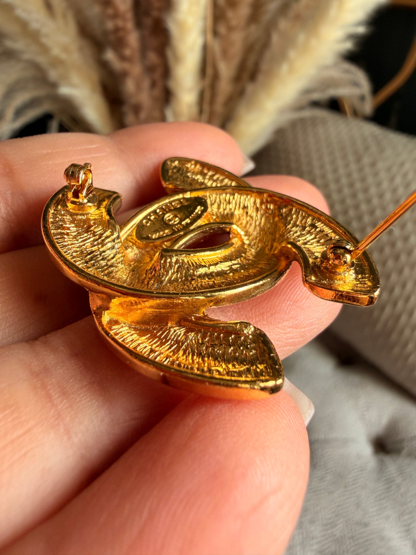 CHANEL Gold Plated CC Logo Matelasse Vintage Pin Brooch