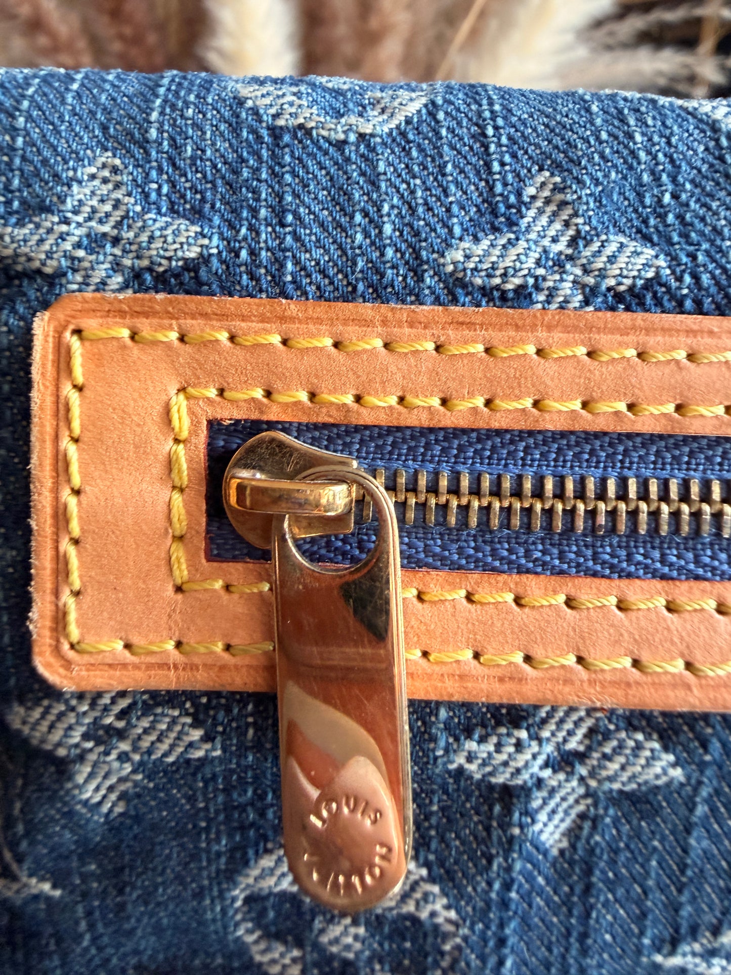 Louis Vuitton Blue Monogram Denim Pochette Plat clutch