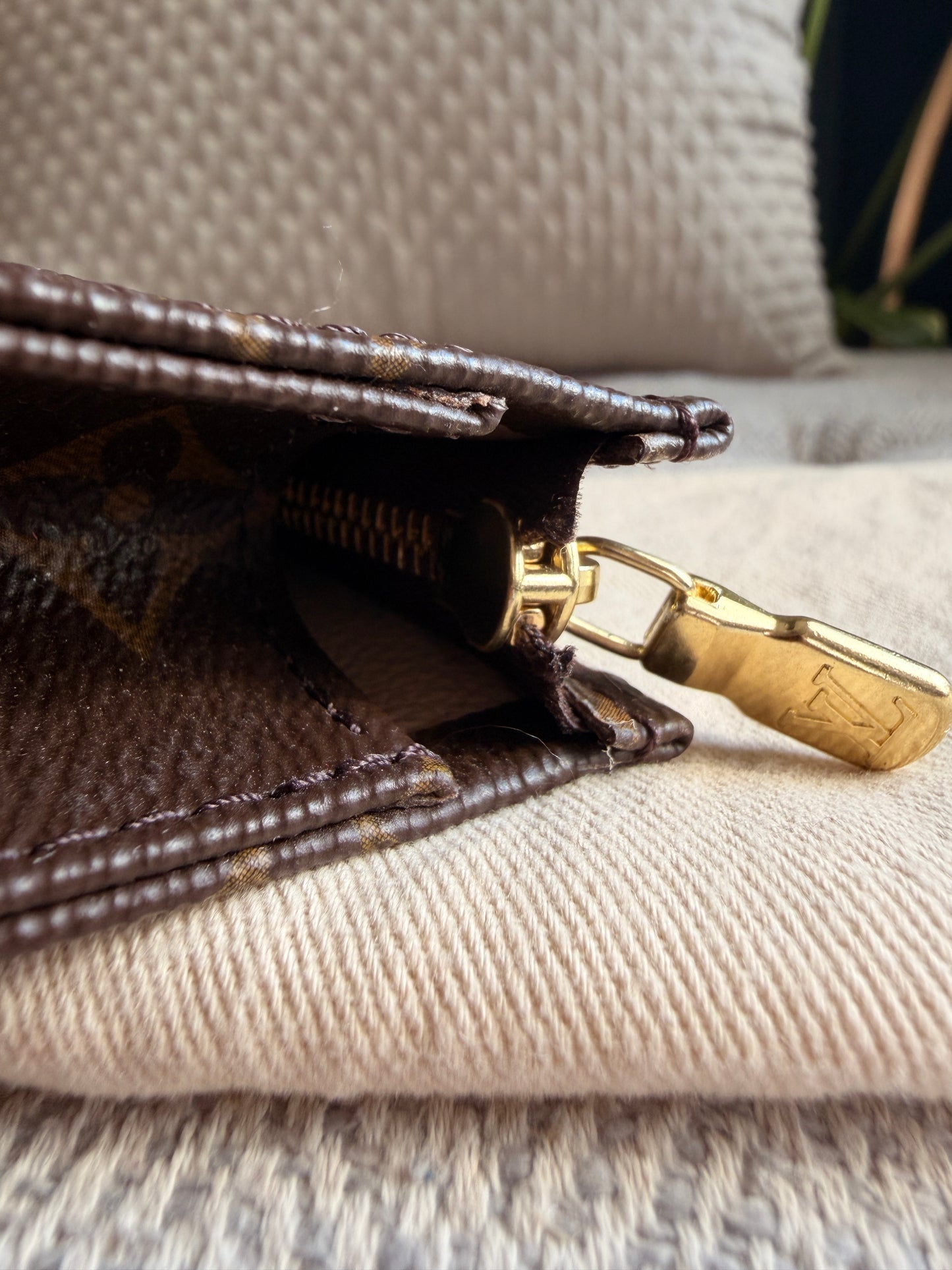 Louis Vuitton Poche Toilette GM