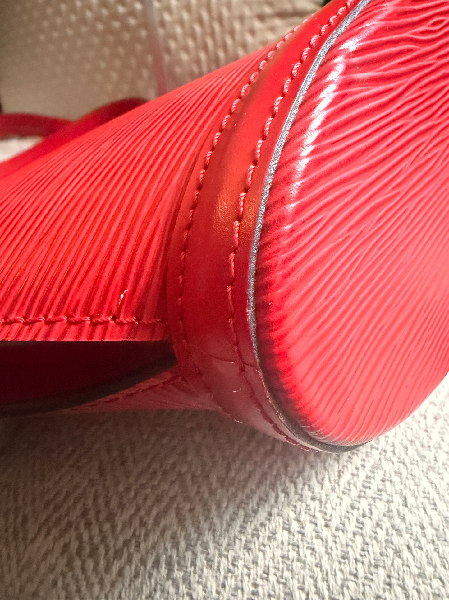 Louis Vuitton Vintage St. Jacques in Epi-Short Strap