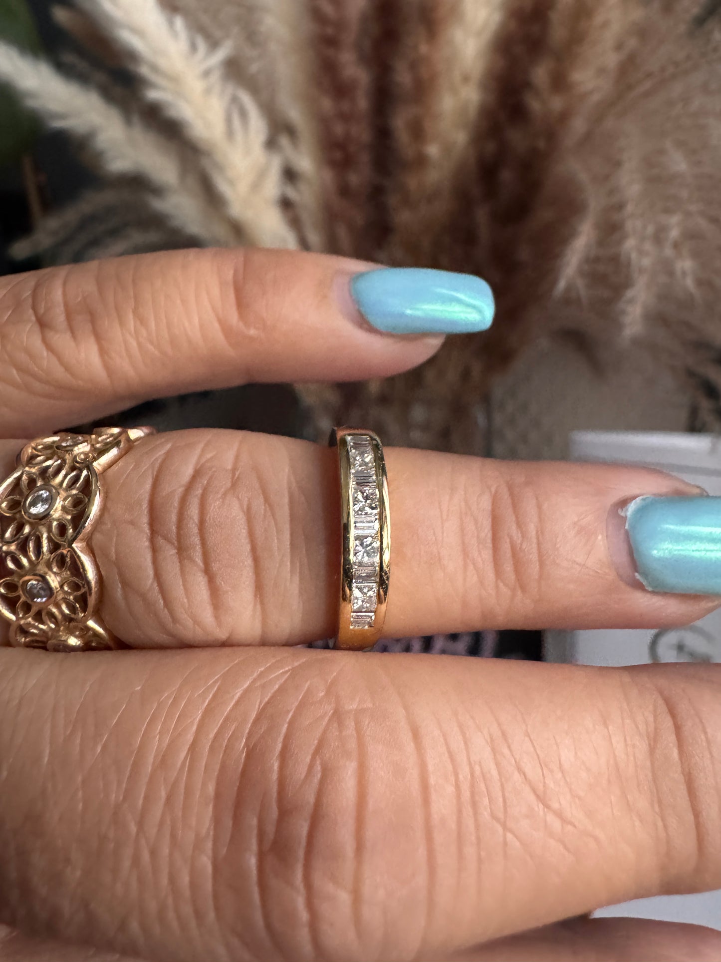 18 k Gold Band with Natural Diamonds