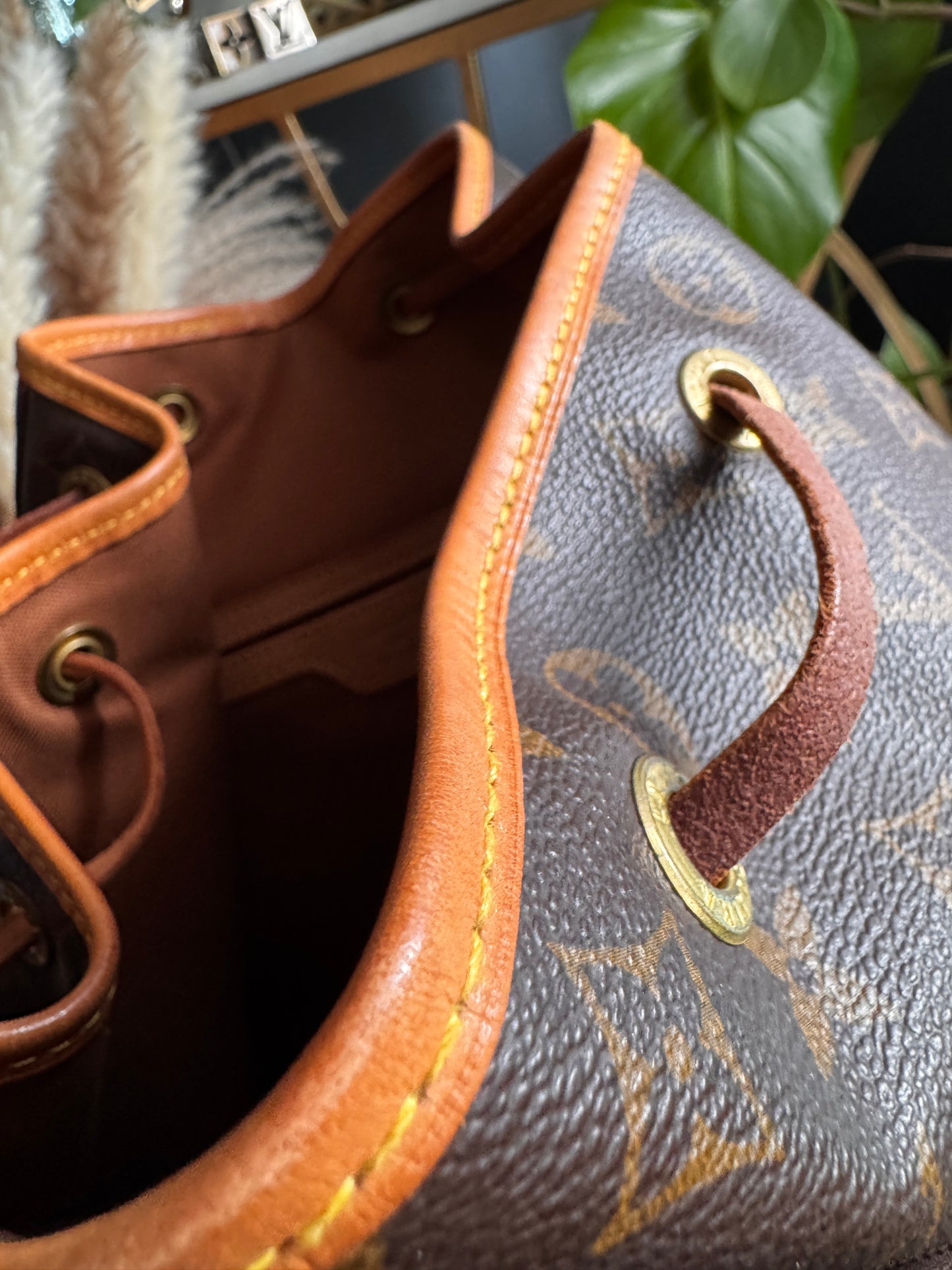 Louis Vuitton Vintage Montsouris GM