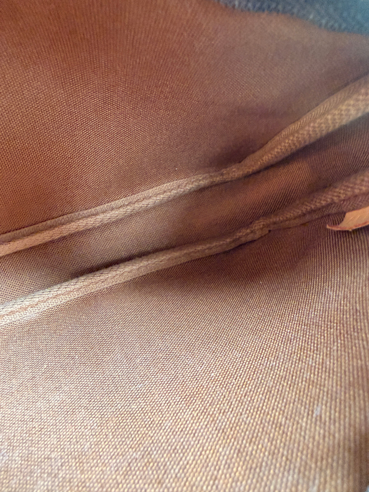 LOUIS VUITTON Pochette Accessoires