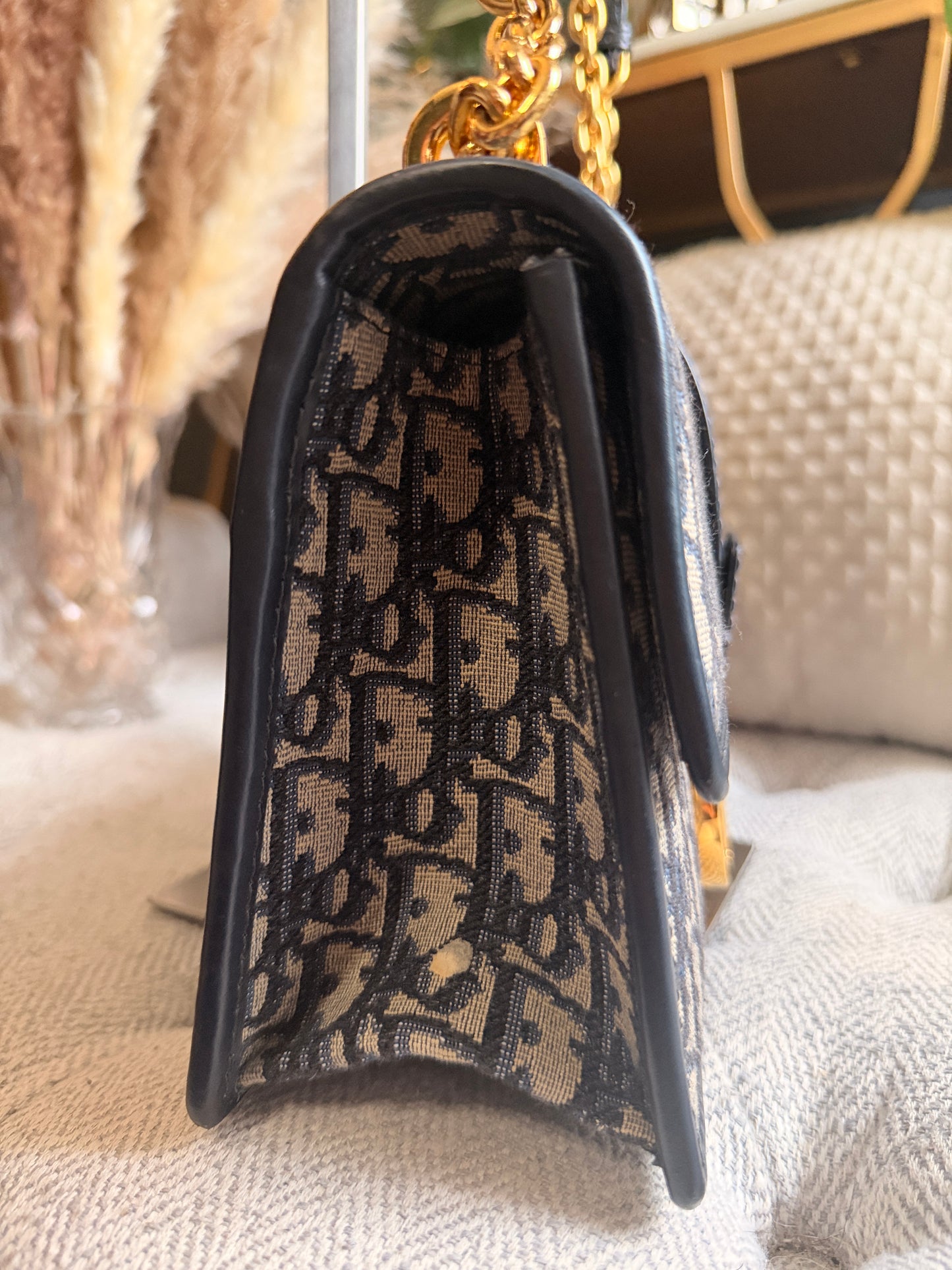 Dior Montaigne 30
