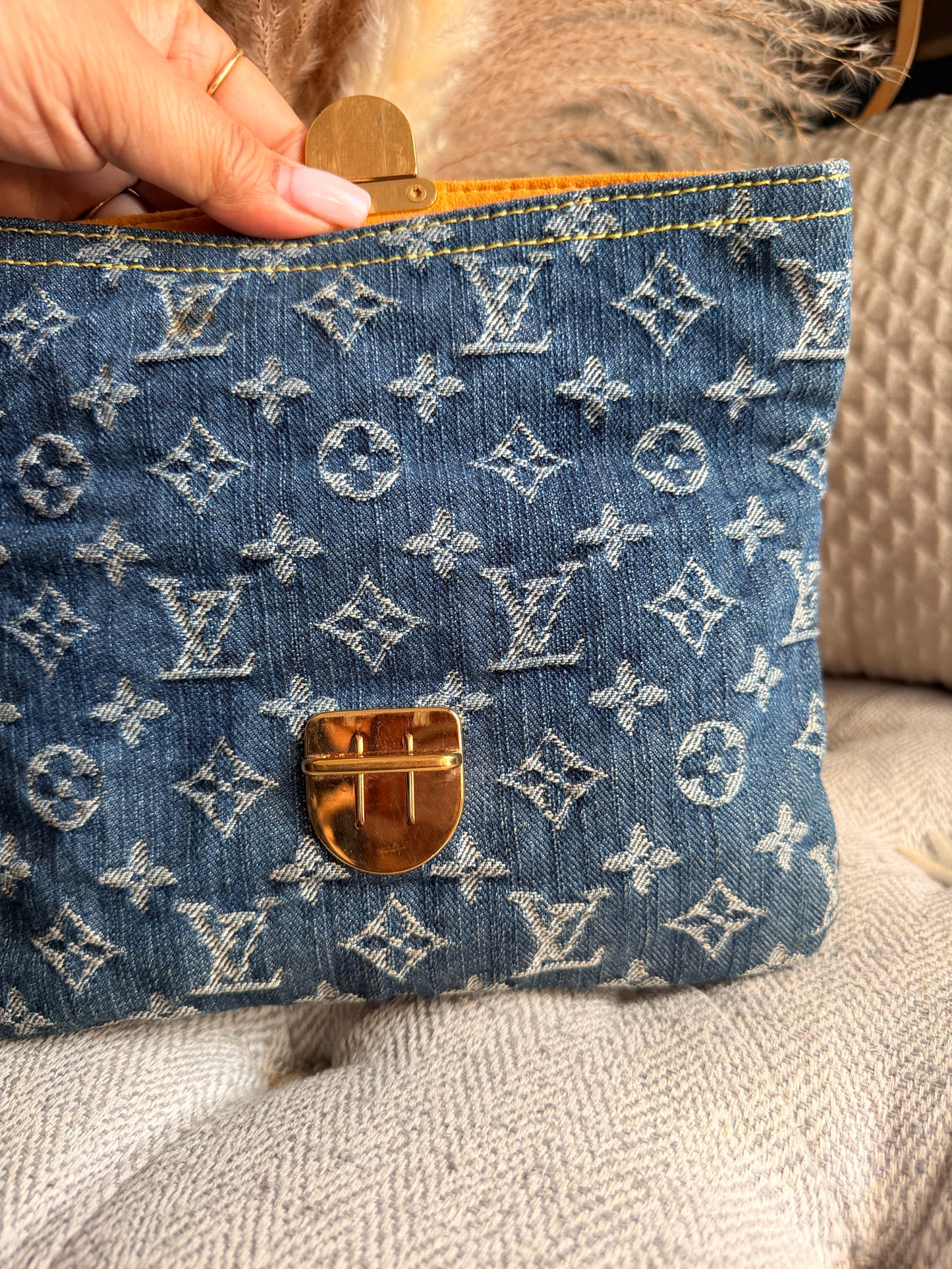 Louis Vuitton Blue Monogram Denim Pochette Plat clutch