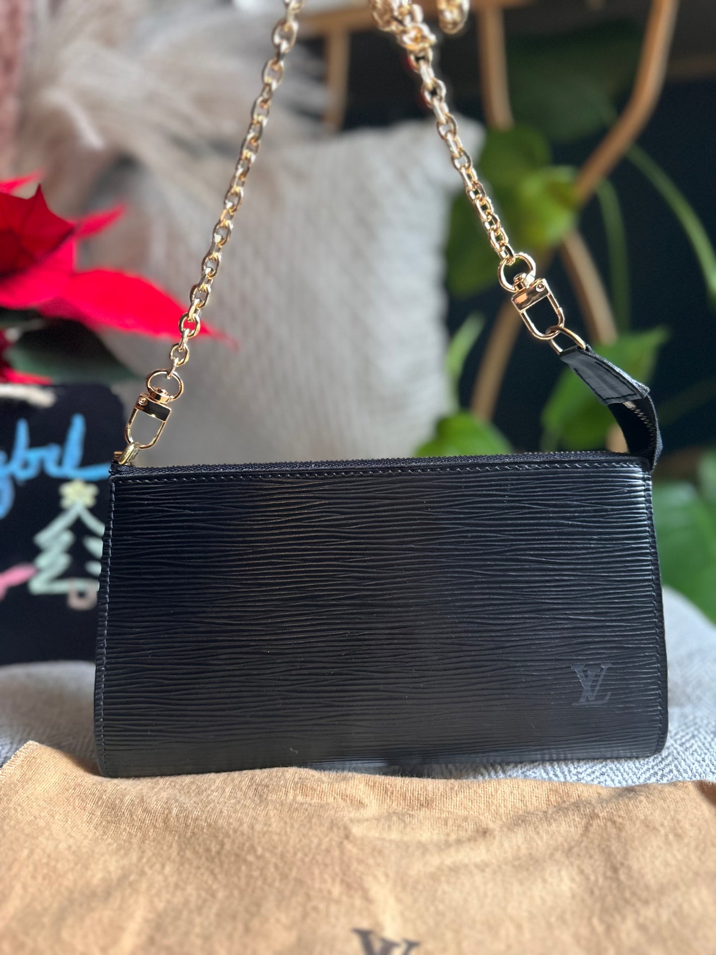 Louis Vuitton Vintage Black Epi Pochette