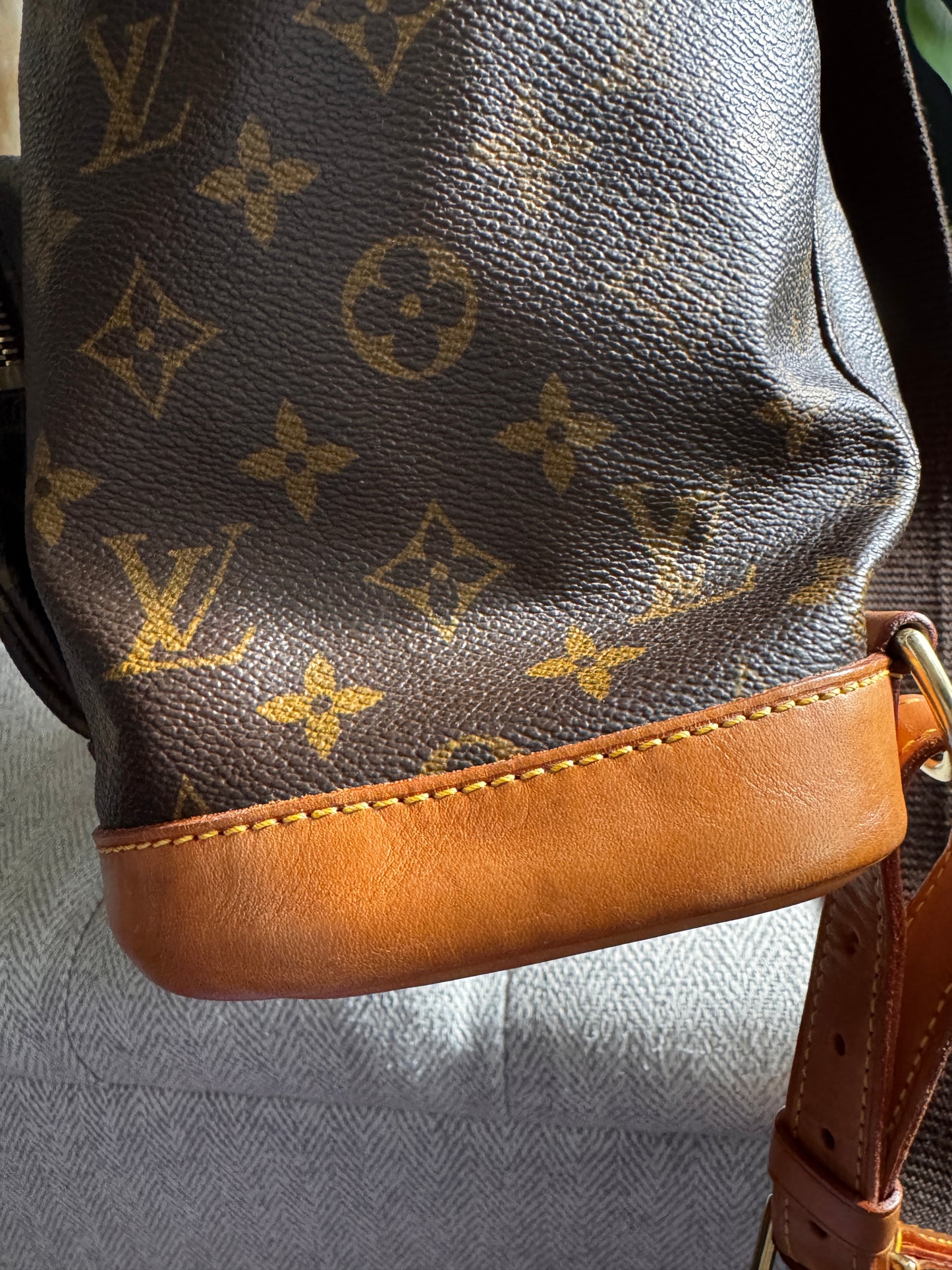 Louis Vuitton Vintage Montsouris GM
