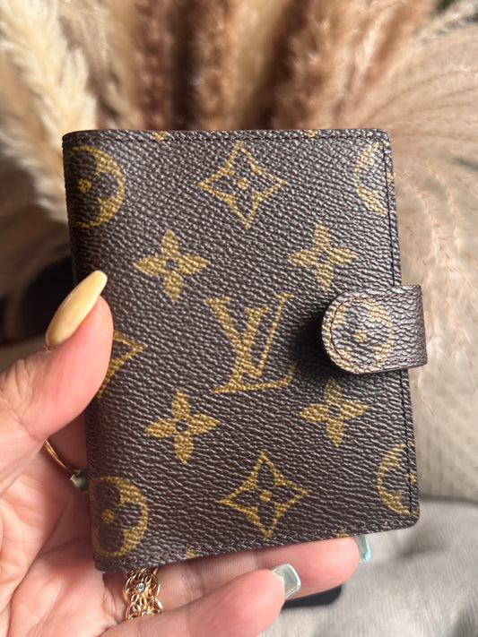 Louis Vuitton Cardholder in Monogram
