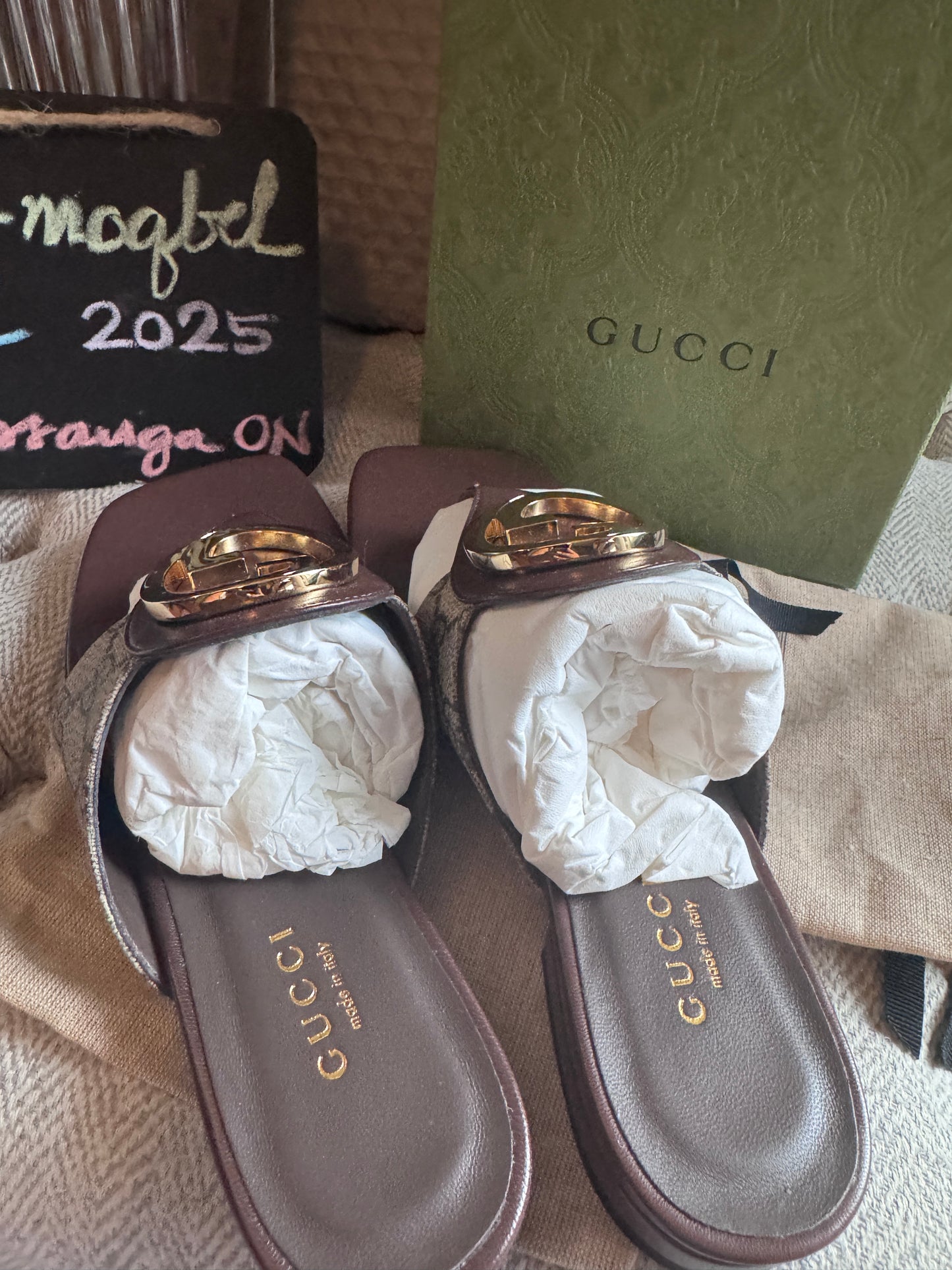 Gucci Blondie Thong Sandals size37