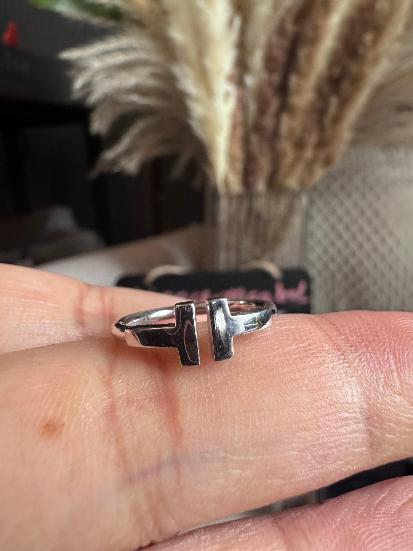 Tiffany&Co T Wire Ring in White Gold sz4.25