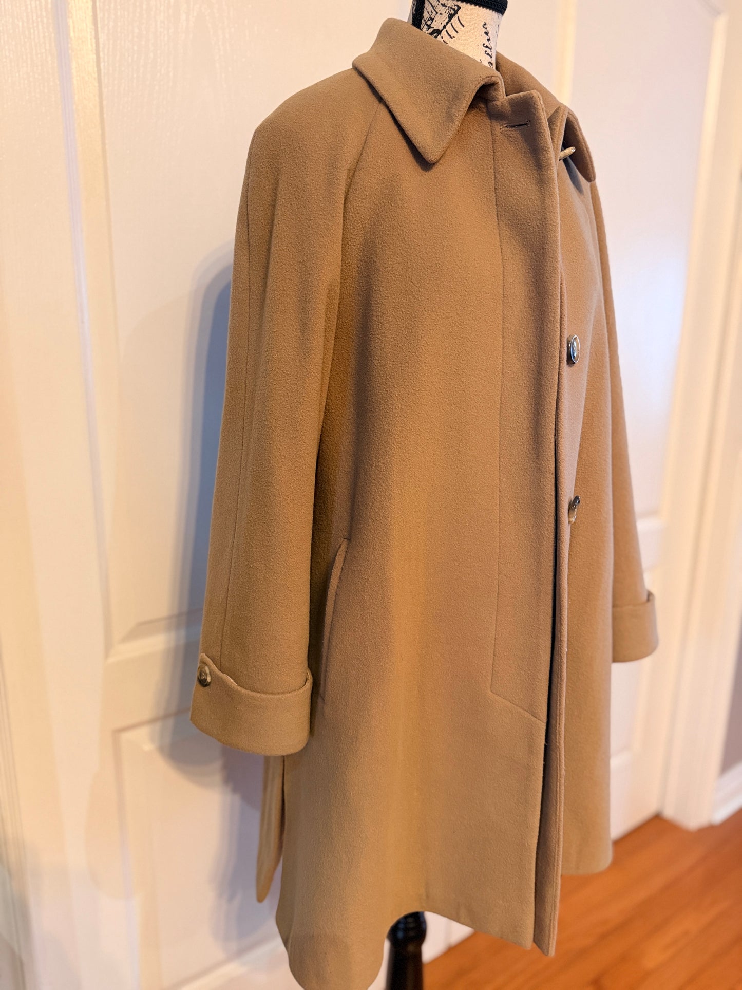 Lorne Mitchel Wool Cashmere Camel Coat | Size 10 | Timeless Classic