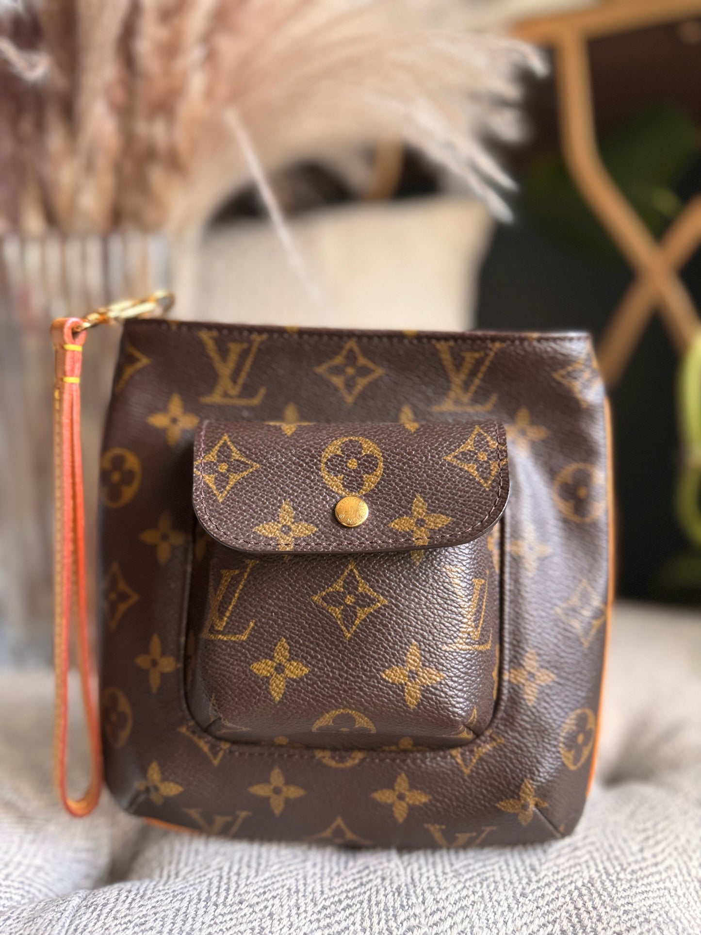 Louis Vuitton Partition Wristlet