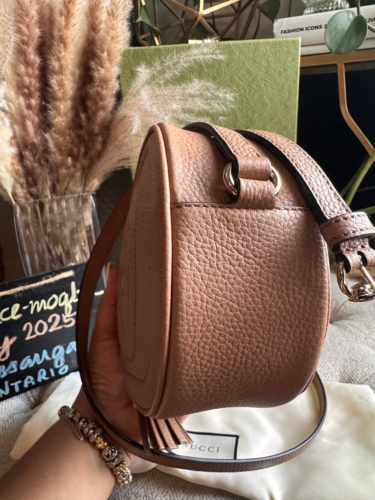 GUCCI 
Pebbled Calfskin Oval Soho Shoulder Bag Beige Camelia