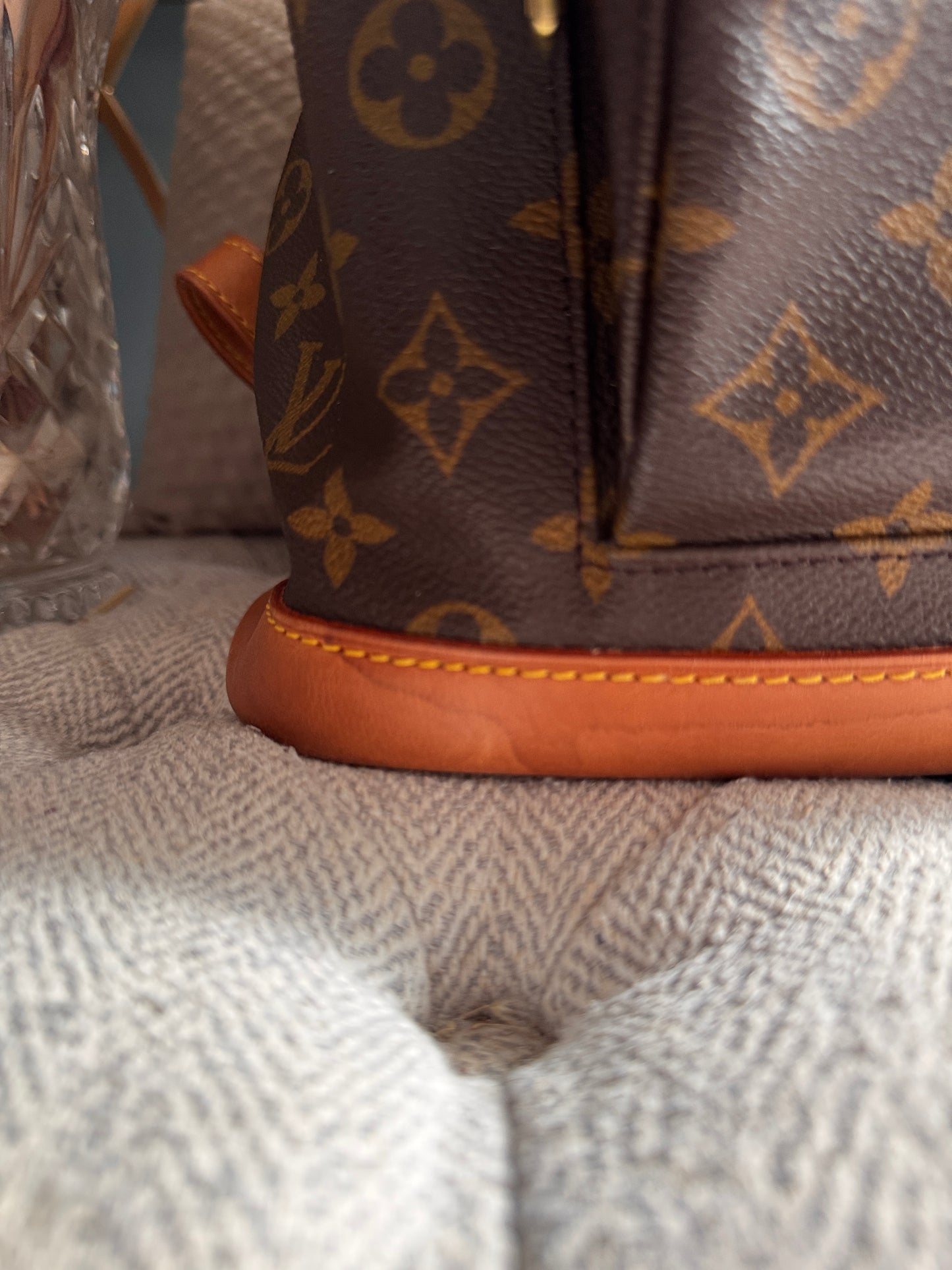 Louis Vuitton Vintage Montsouris GM