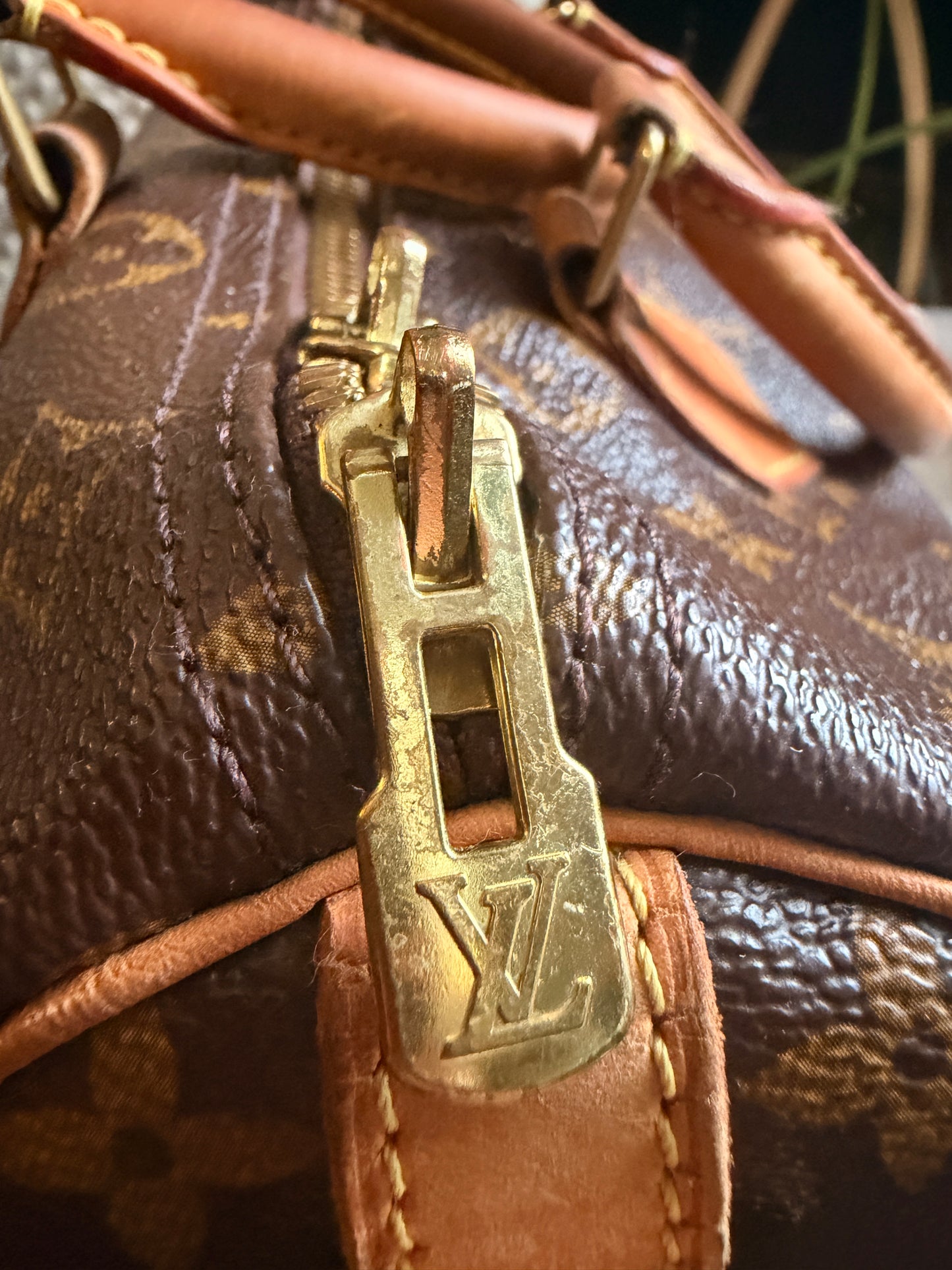 Louis Vuitton Speedy B30 in Monogram