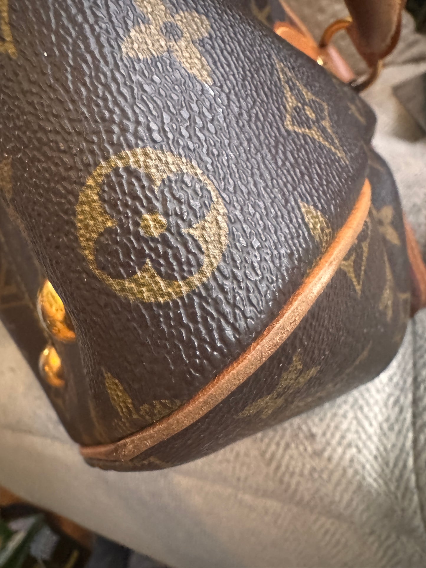 Louis Vuitton Vintage Tivoli PM