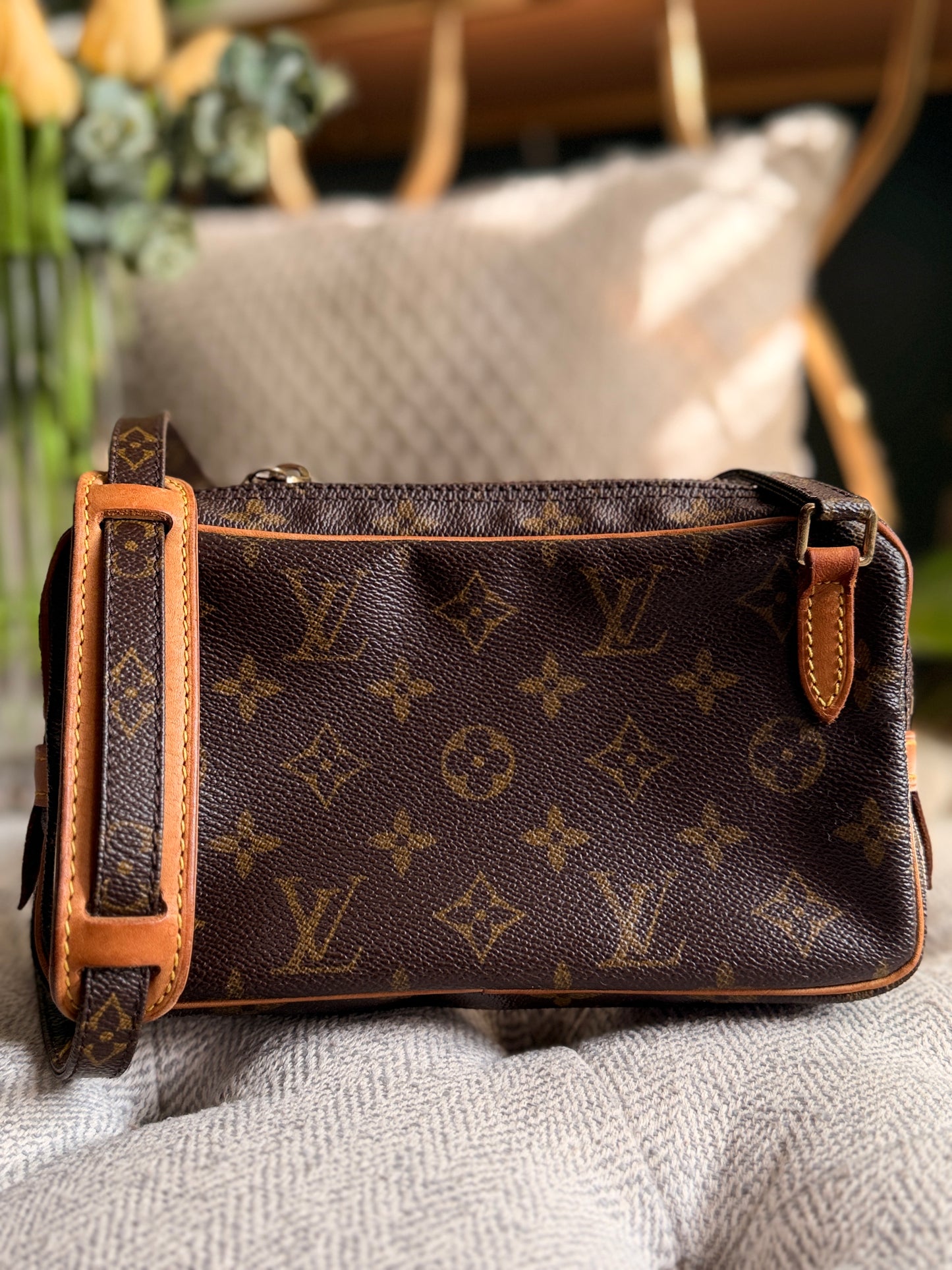 Louis Vuitton Vintage Marly Pochette