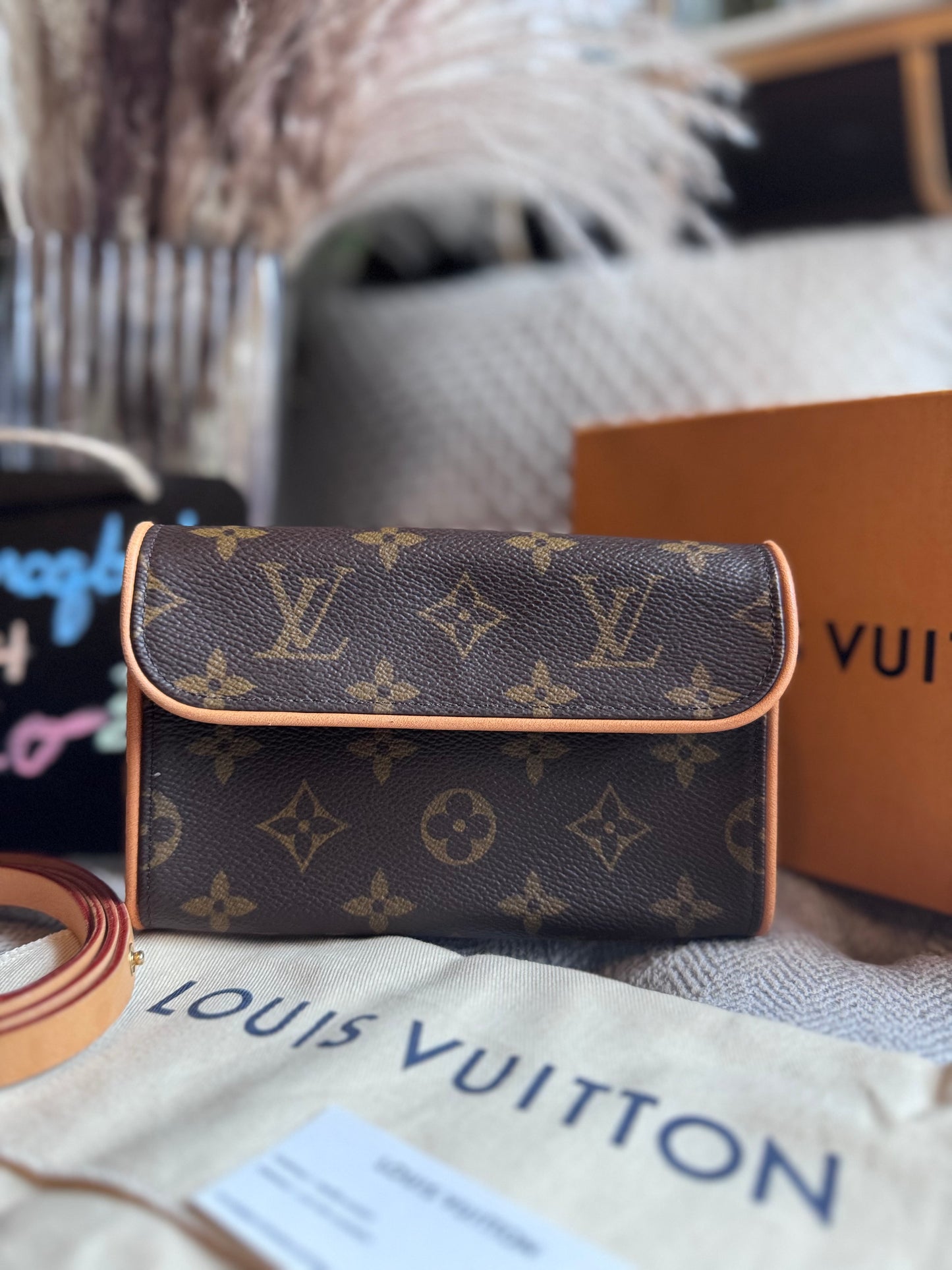 Louis Vuitton Pochette Florentine size SMALL