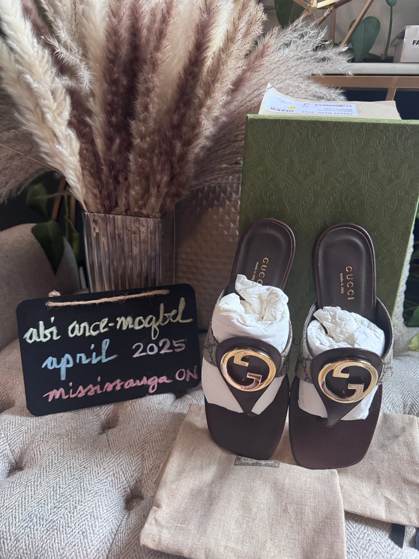 Gucci Blondie Thong Sandals size37