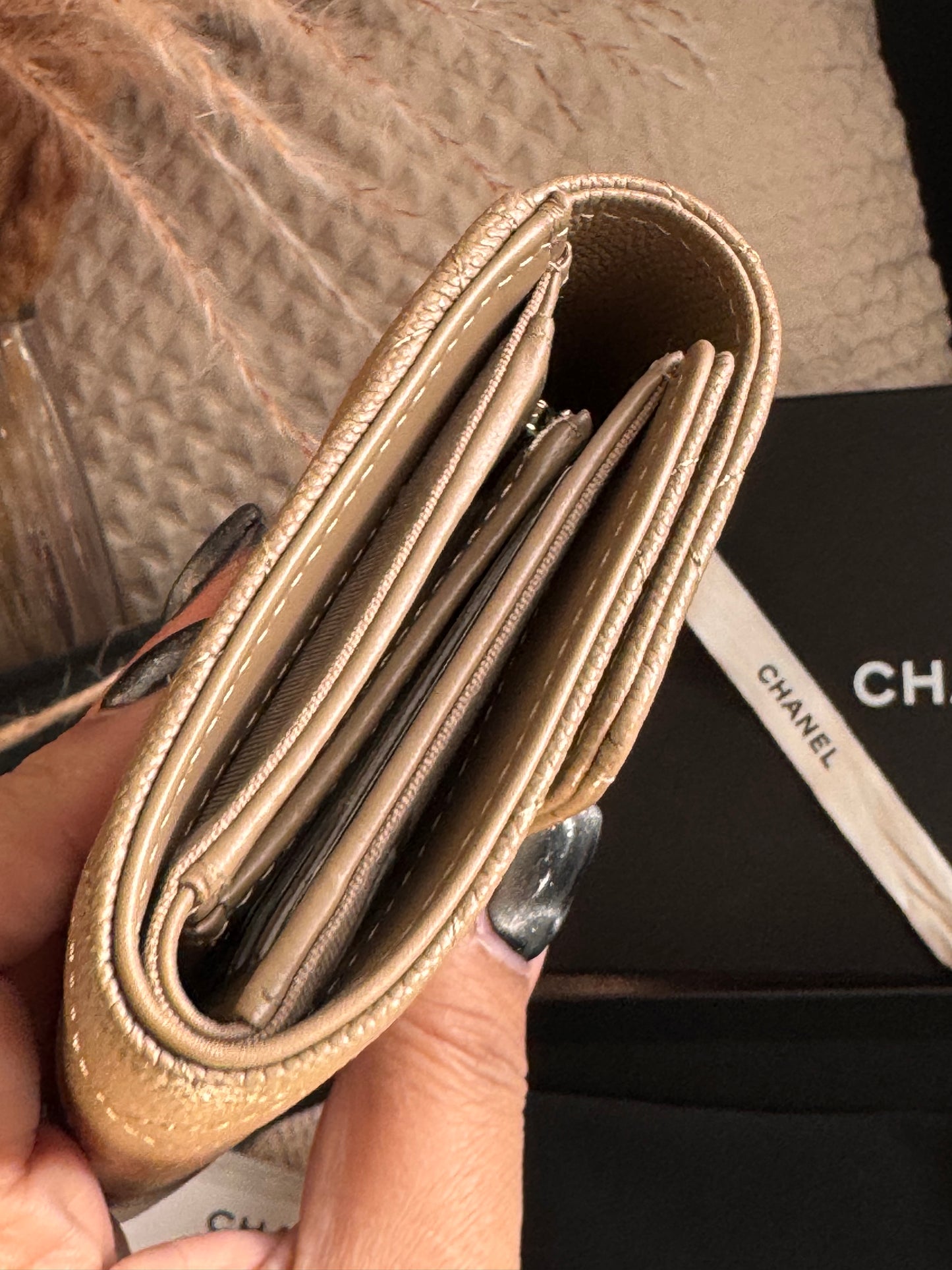 Chanel Medium Portefeuille -NEW in BOX, full inclusions