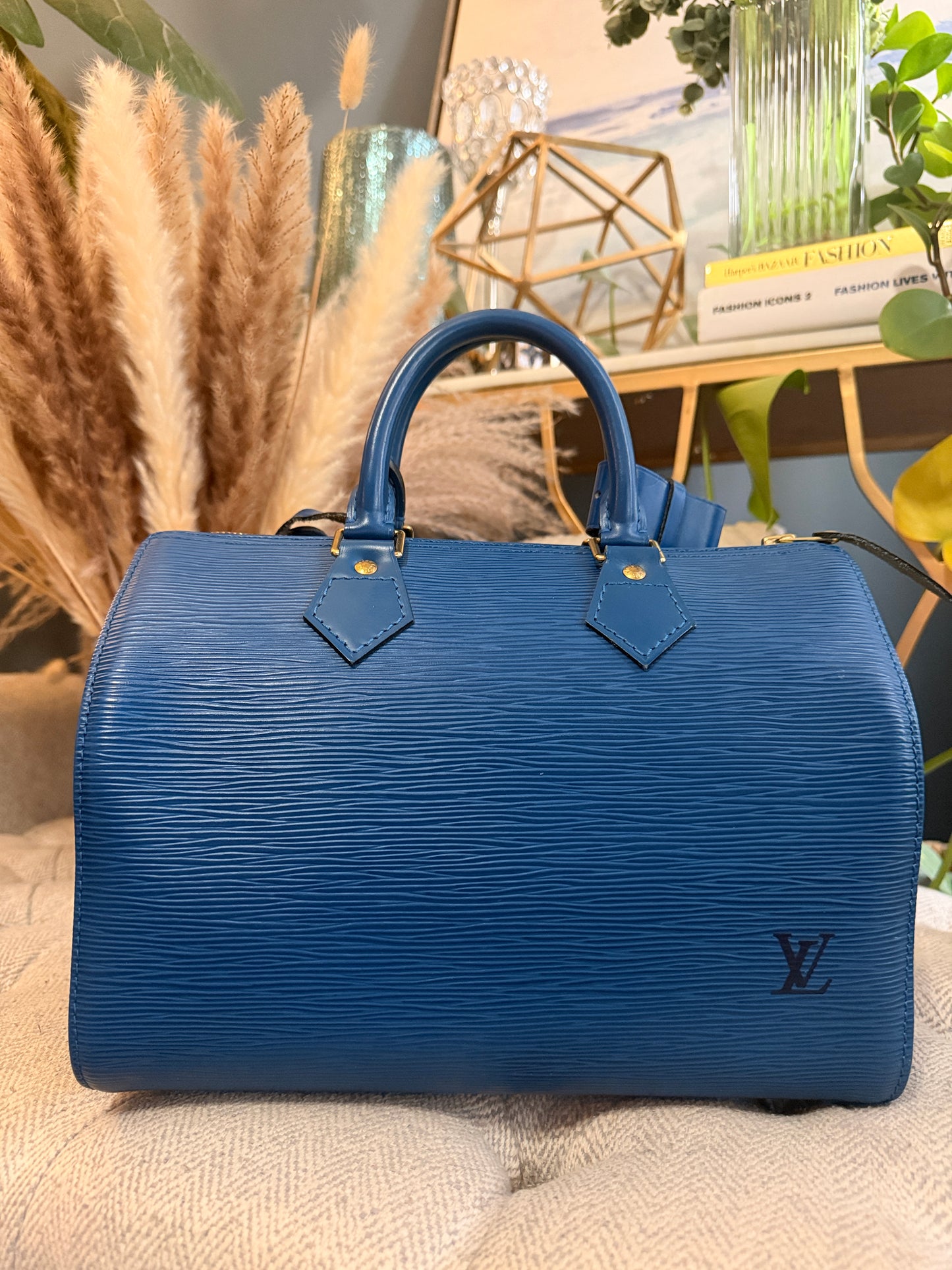 Louis Vuitton Vintage Speedy 25 in Epi Toledo Blue