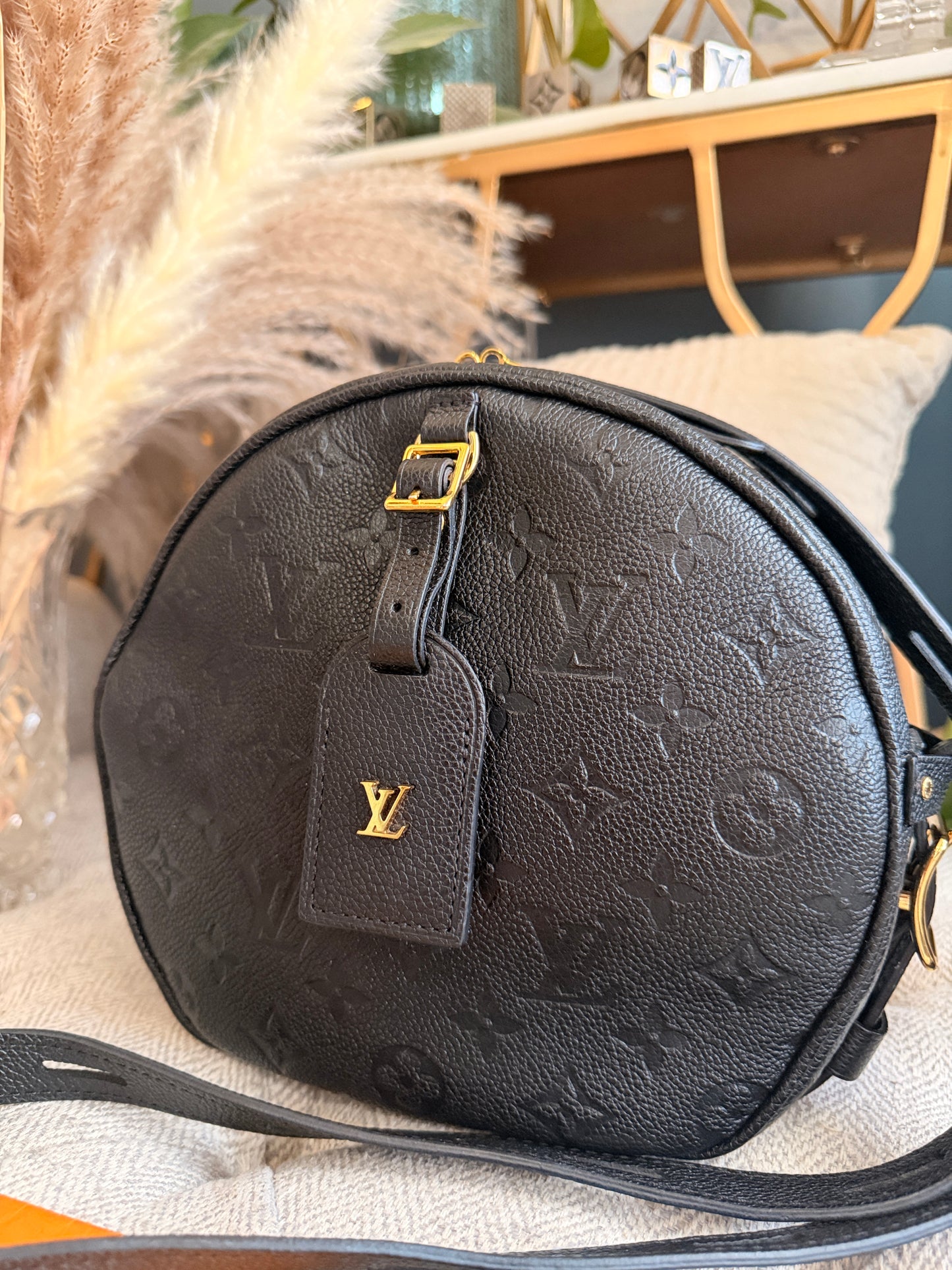 Louis Vuitton Boite Chapeau in Empreinte Noir