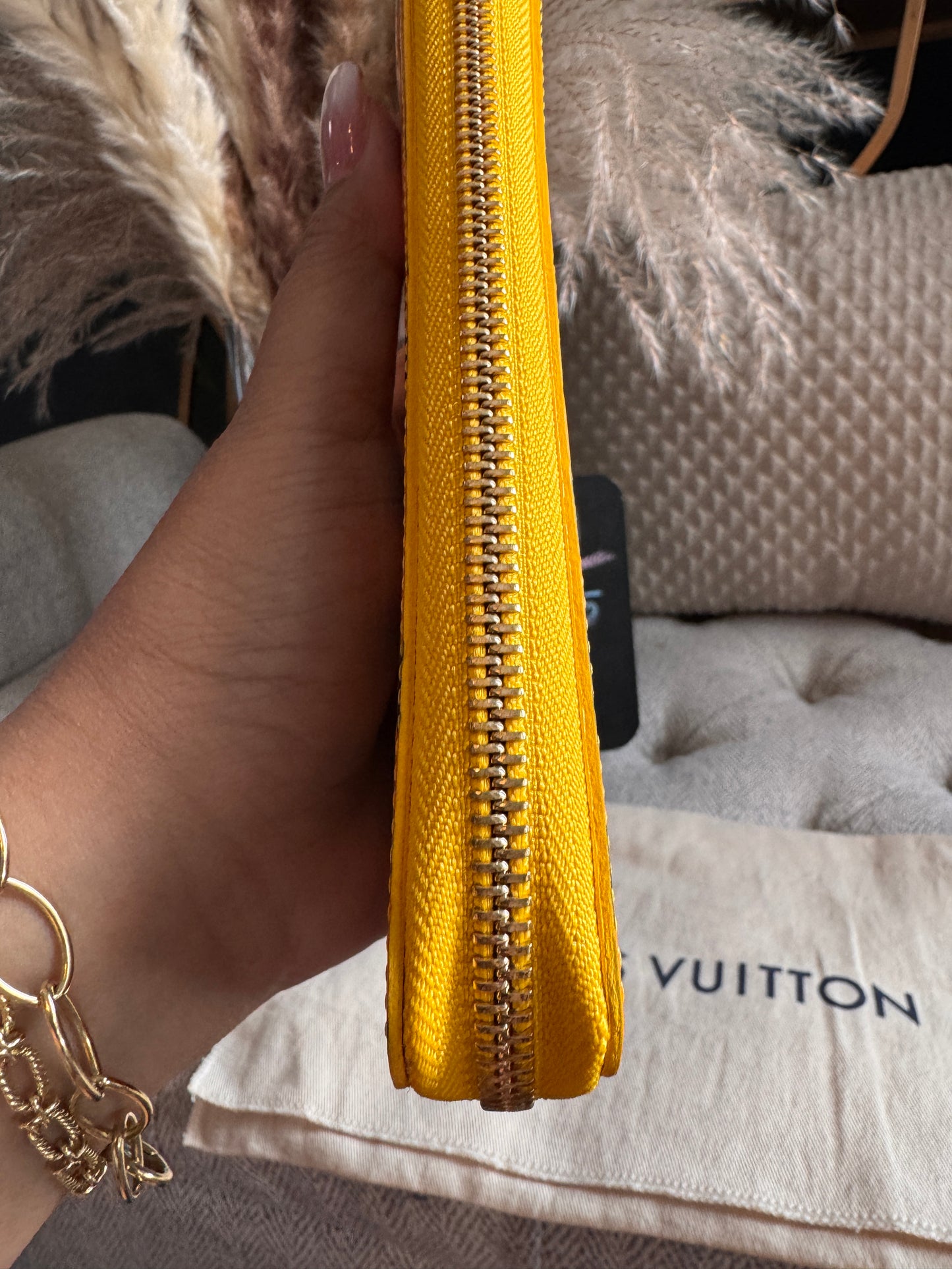 Louis Vuitton Limited Edition Kusama Zippy Wallet in Vernis