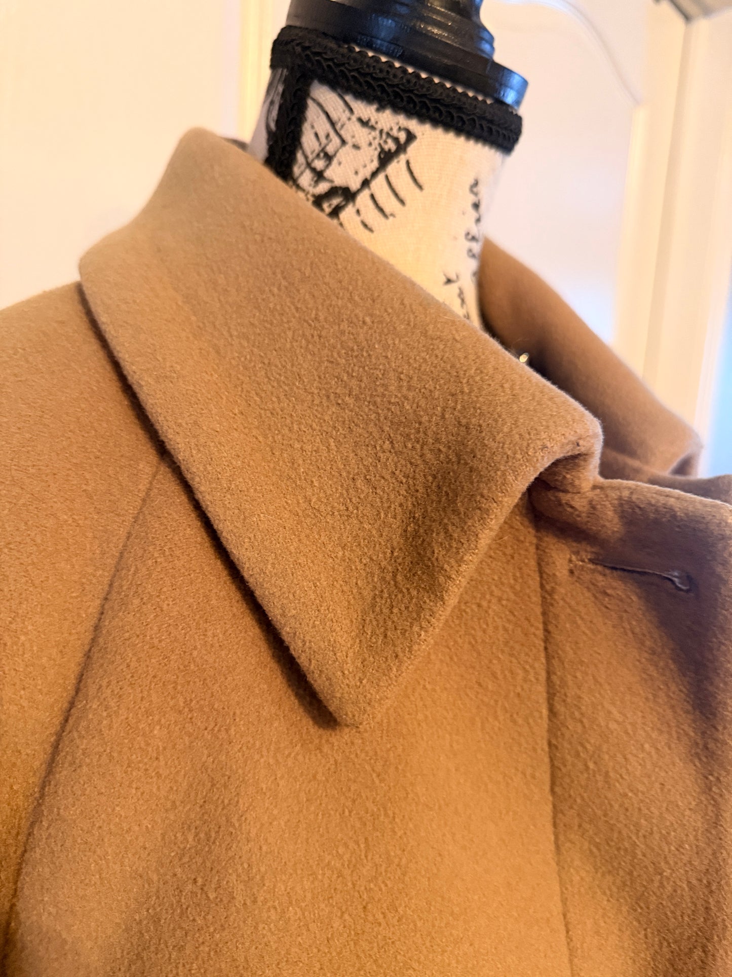Lorne Mitchel Wool Cashmere Camel Coat | Size 10 | Timeless Classic
