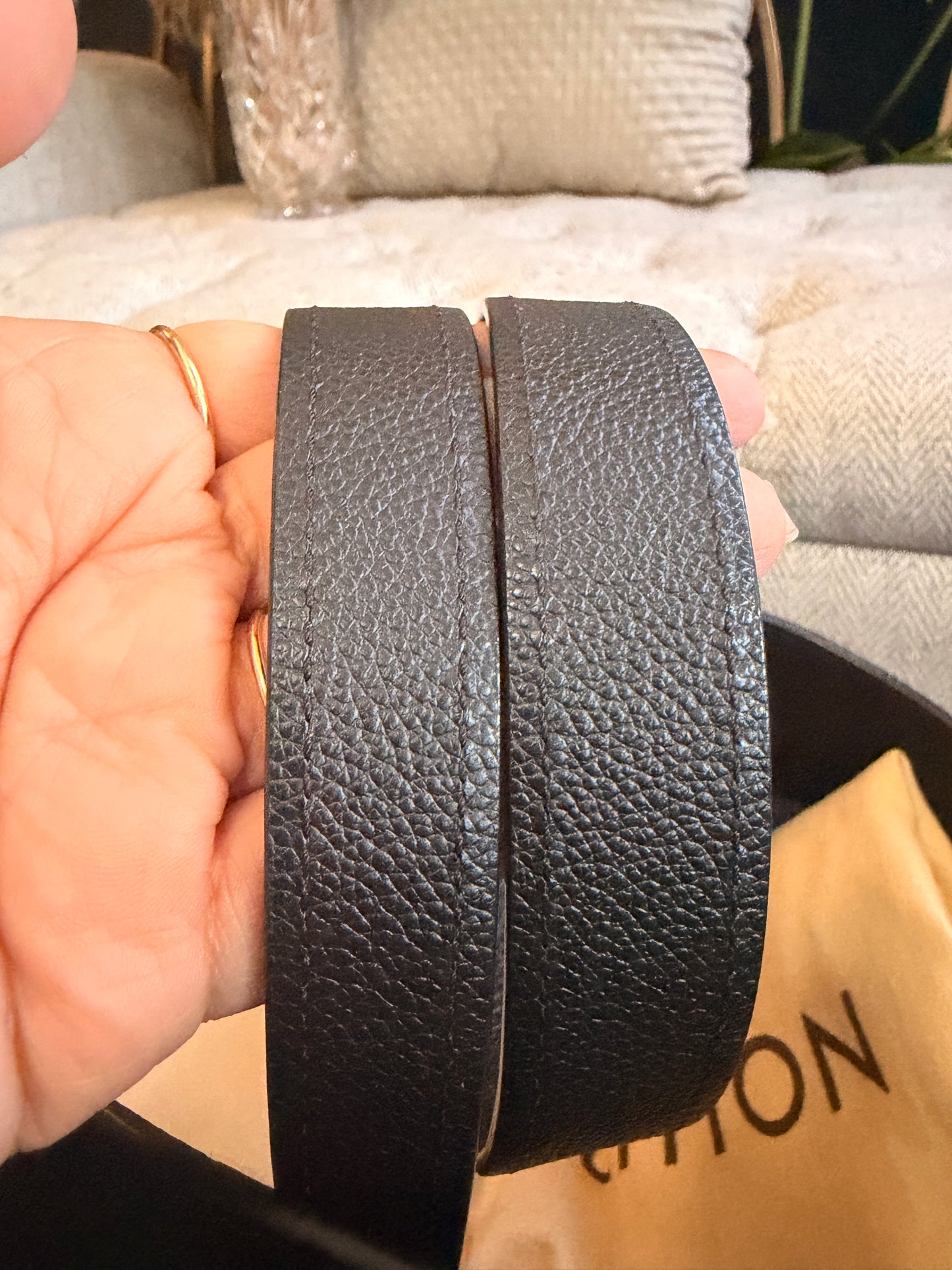LOUIS VUITTON Empreinte Bagatelle in Noir
