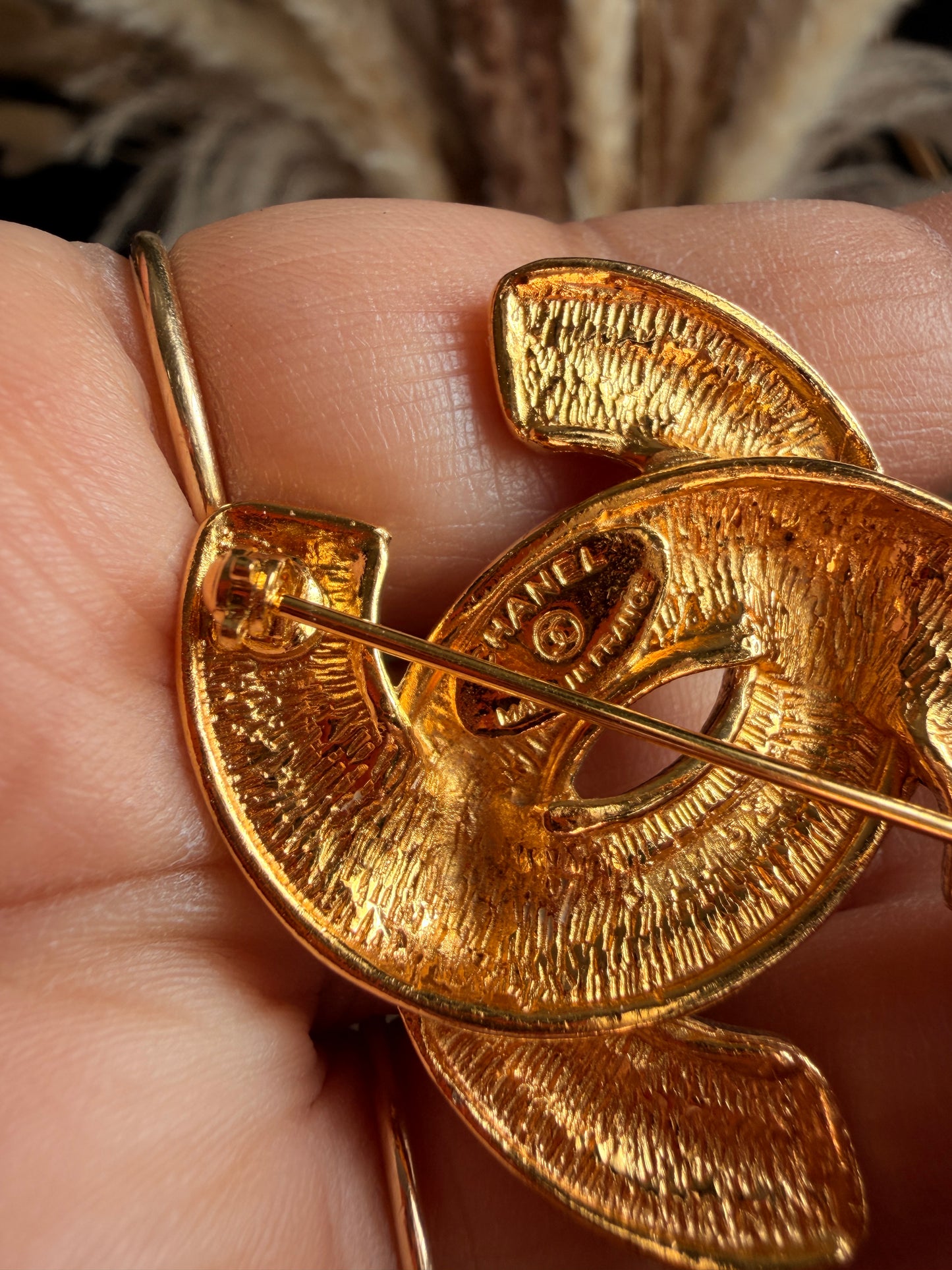CHANEL Gold Plated CC Logo Matelasse Vintage Pin Brooch