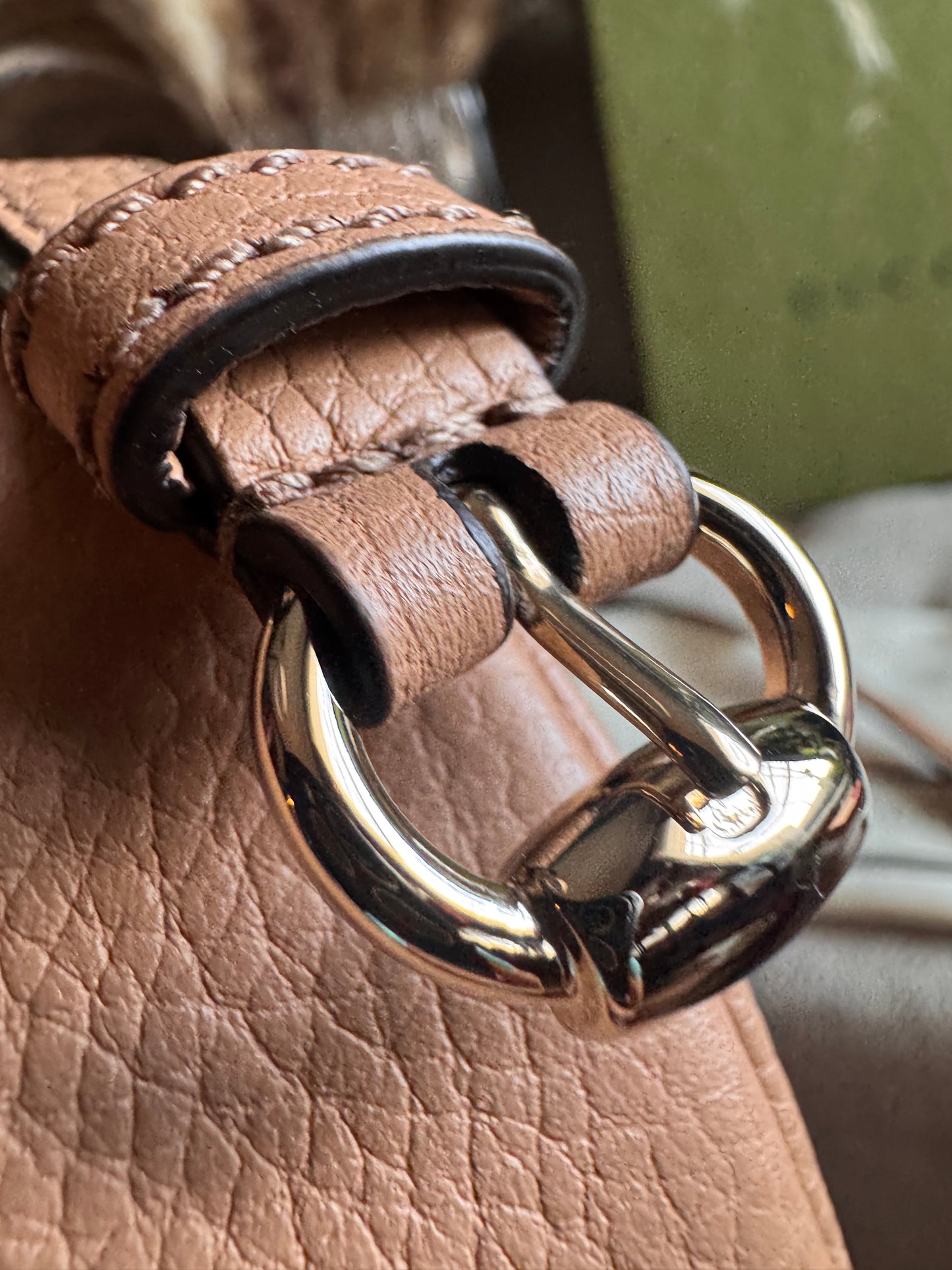 GUCCI 
Pebbled Calfskin Oval Soho Shoulder Bag Beige Camelia