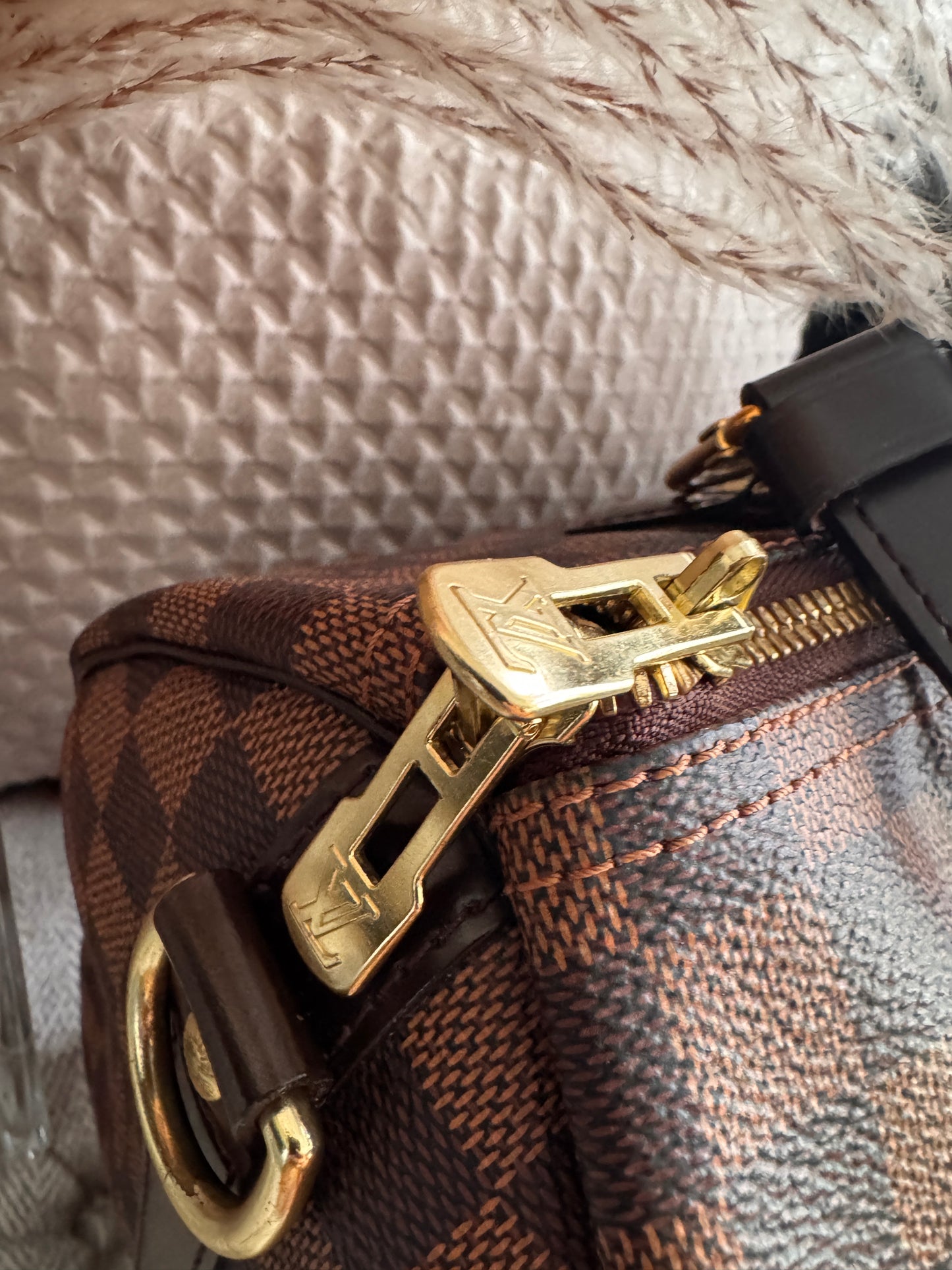 Louis Vuitton Speedy Bandouliere 30 in Damier Ebene